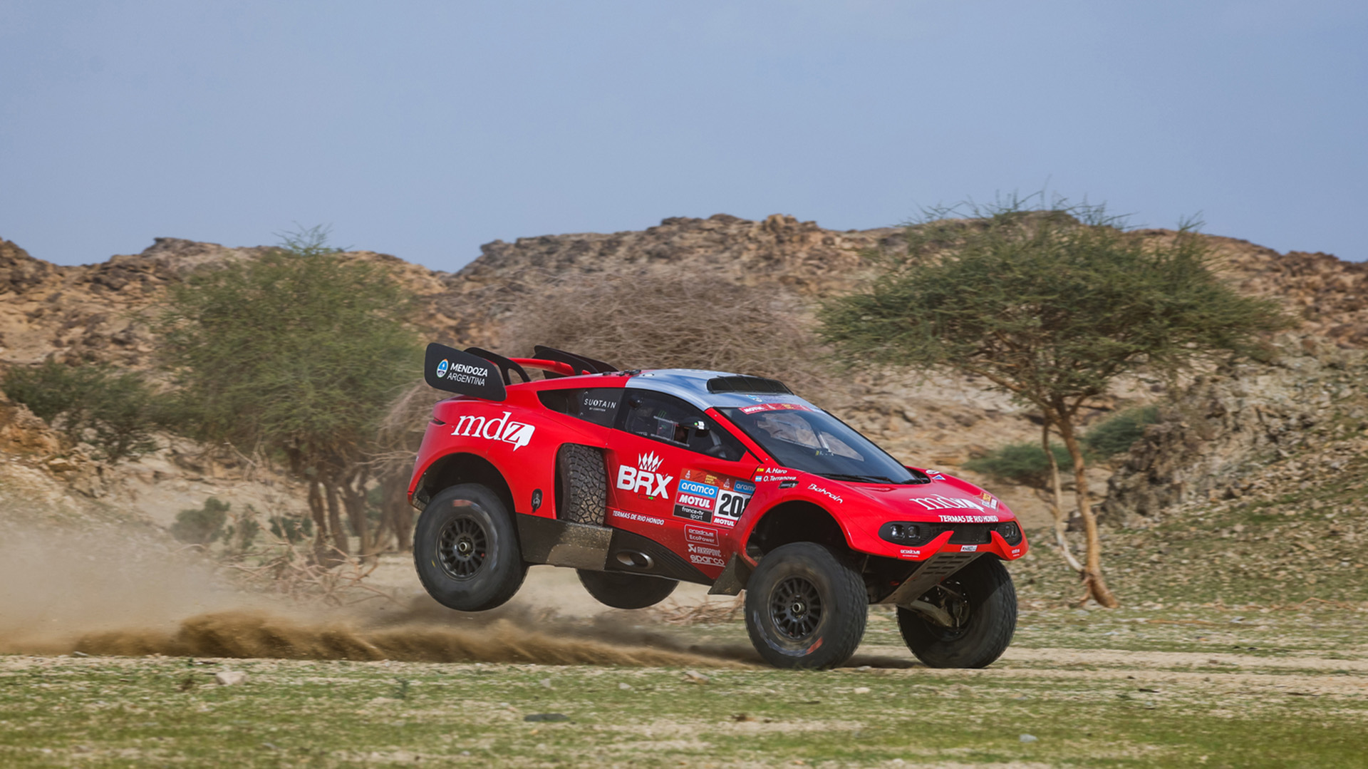 Orly Terranova cumple es el mejor argentino en Autos con el prototipo  Prodrive Hunter (Prensa Rally Dakar)