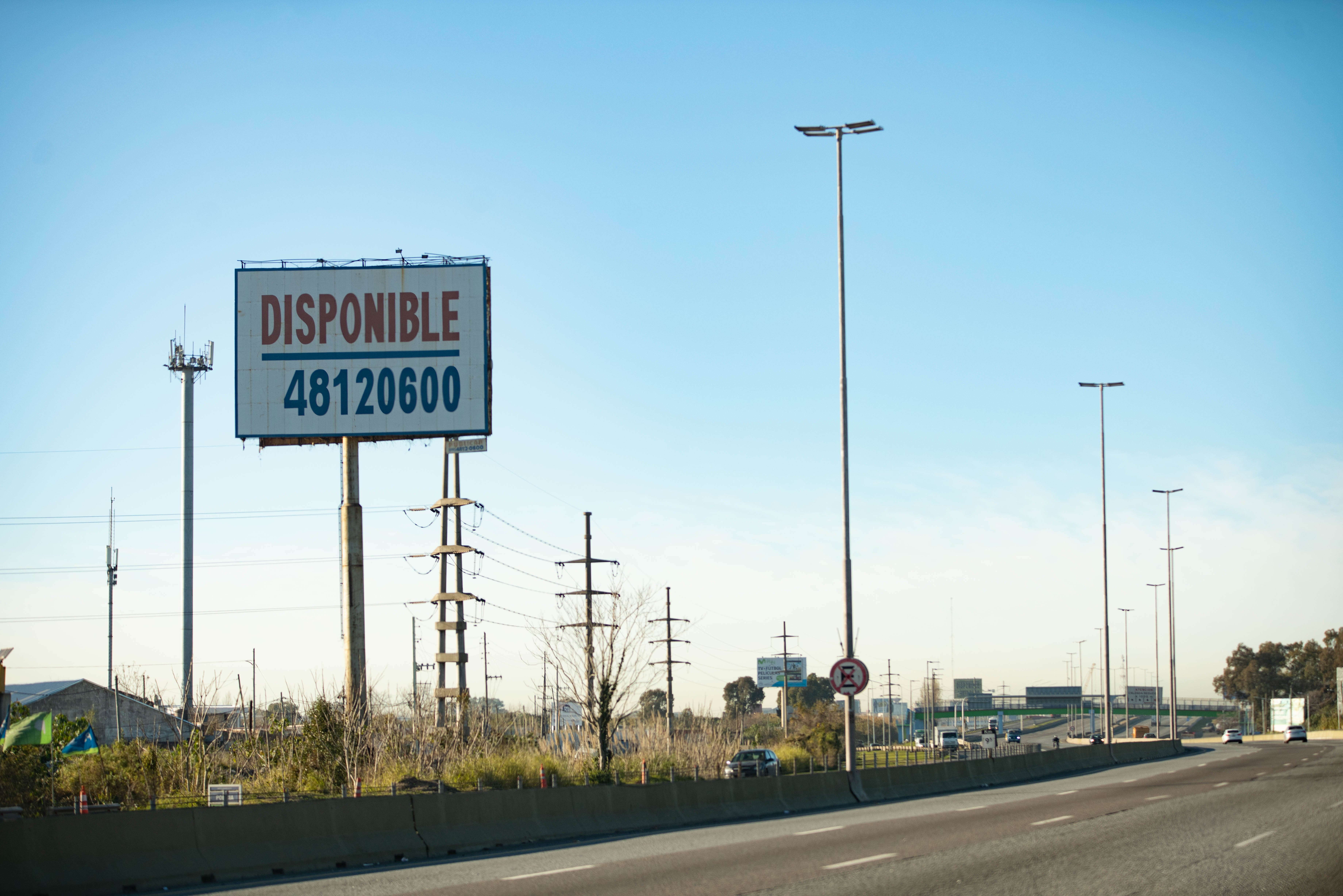 Los especialistas coinciden en que la tecnología y la digitalización conllevaron, en este contexto, a que las marcas abandonen las estrategias tradicionales de publicidad.