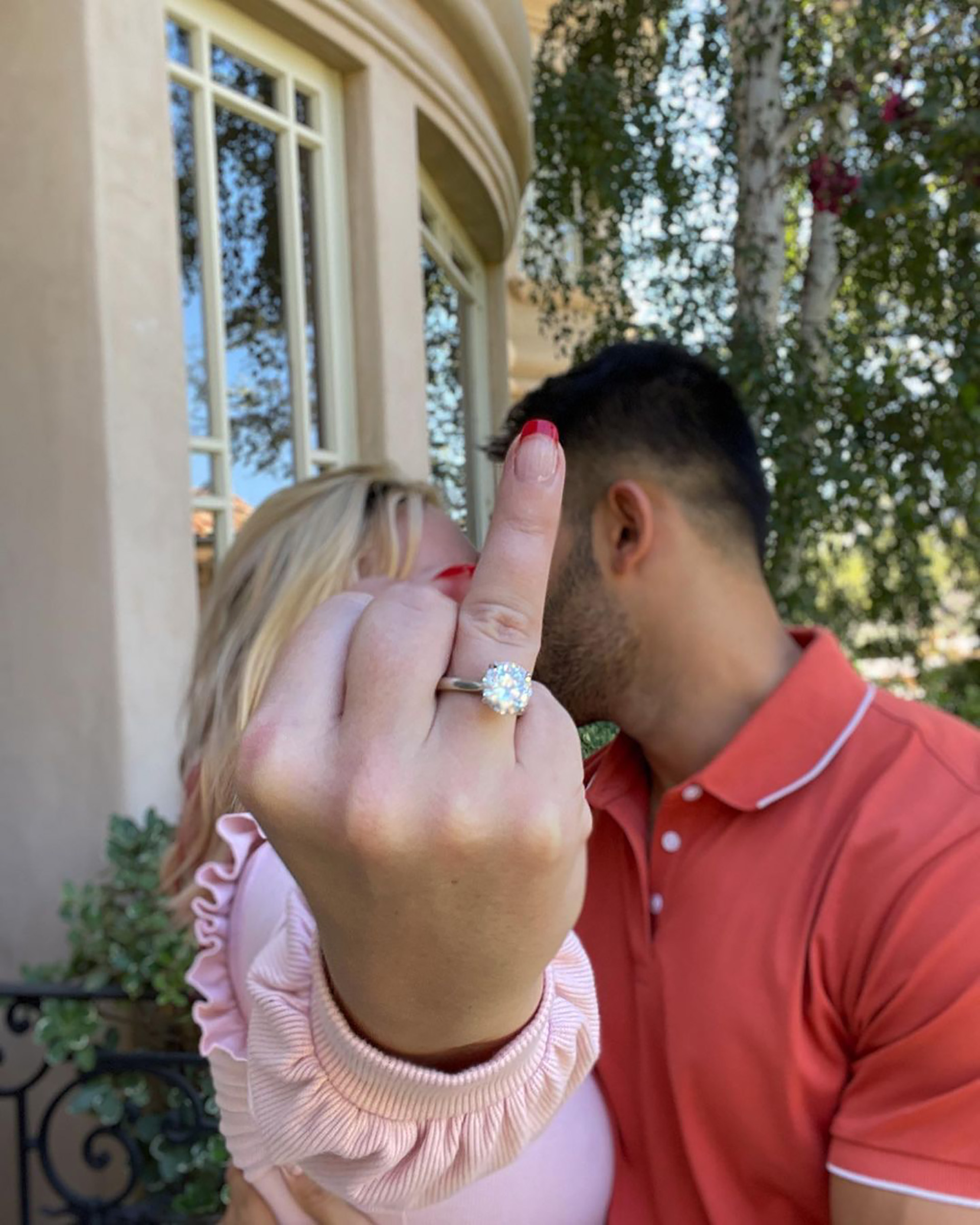 Britney Spears está comprometida con Sam Asghari