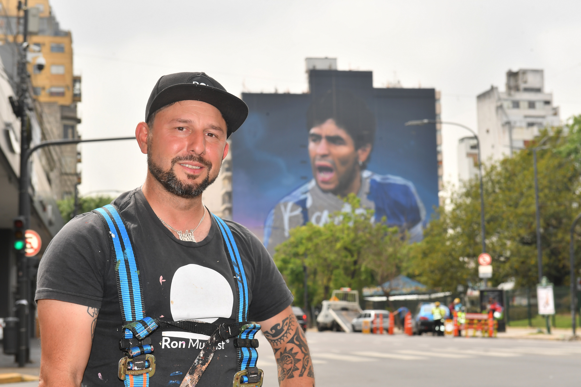 "La pintura mural está ligada a lo social y el Diego es el ídolo popular por excelencia", le dijo Ron a Infobae