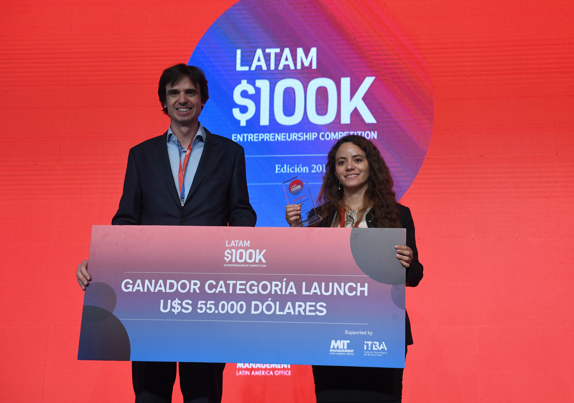 En la categoría Launch 2019, la más importante y que más premios reparte, la ganadora fue Jacqueline Cruz, de Arequipa, Perú, que creó Le Qara (Maximiliano Luna)