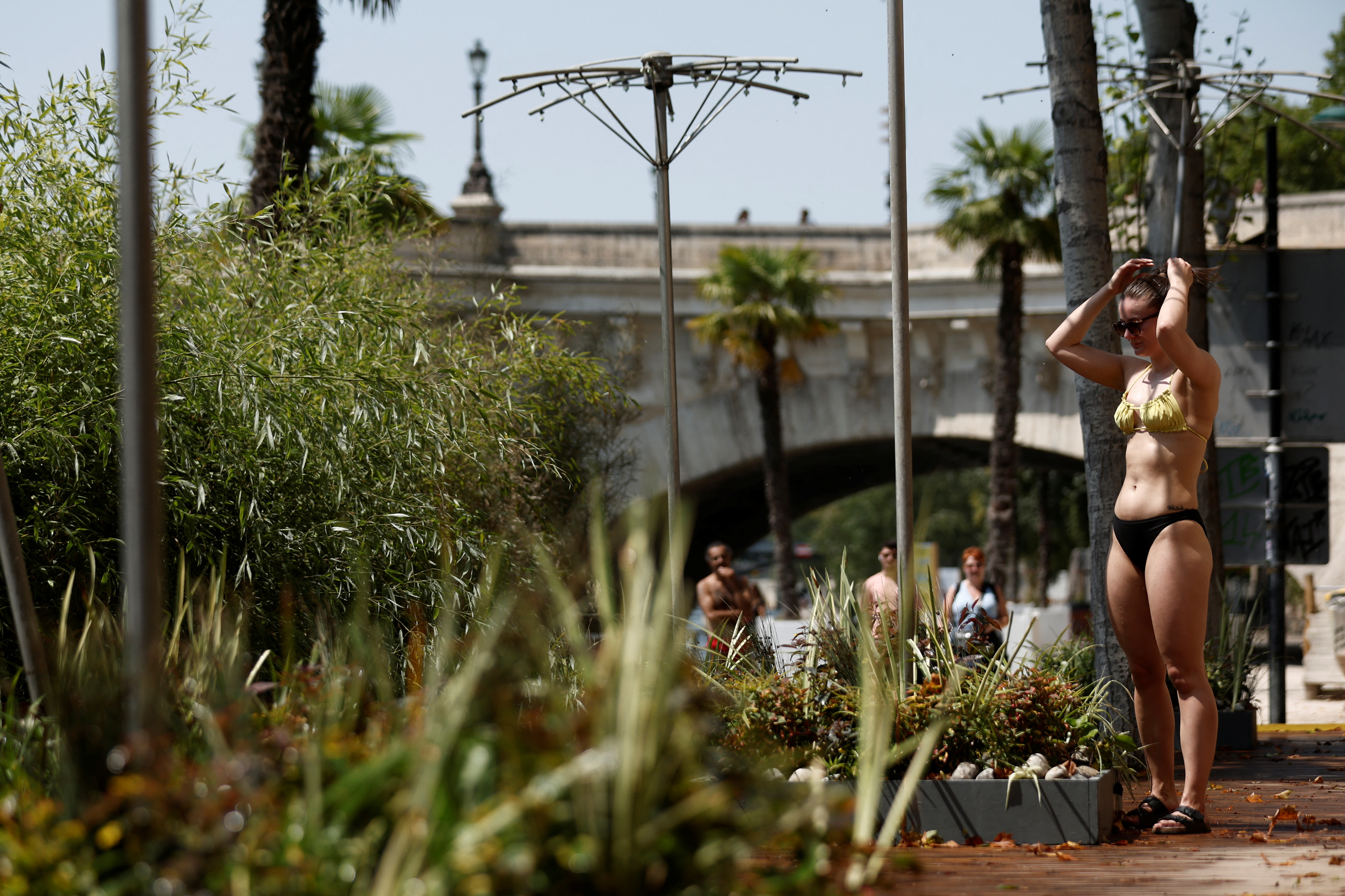 Francia registró la "jornada más calurosa" de la actual ola, que dejó varios récords de temperatura en localidades del oeste como Brest (39,3 ºC) o Nantes (42 ºC) (REUTERS/Benoit Tessier)