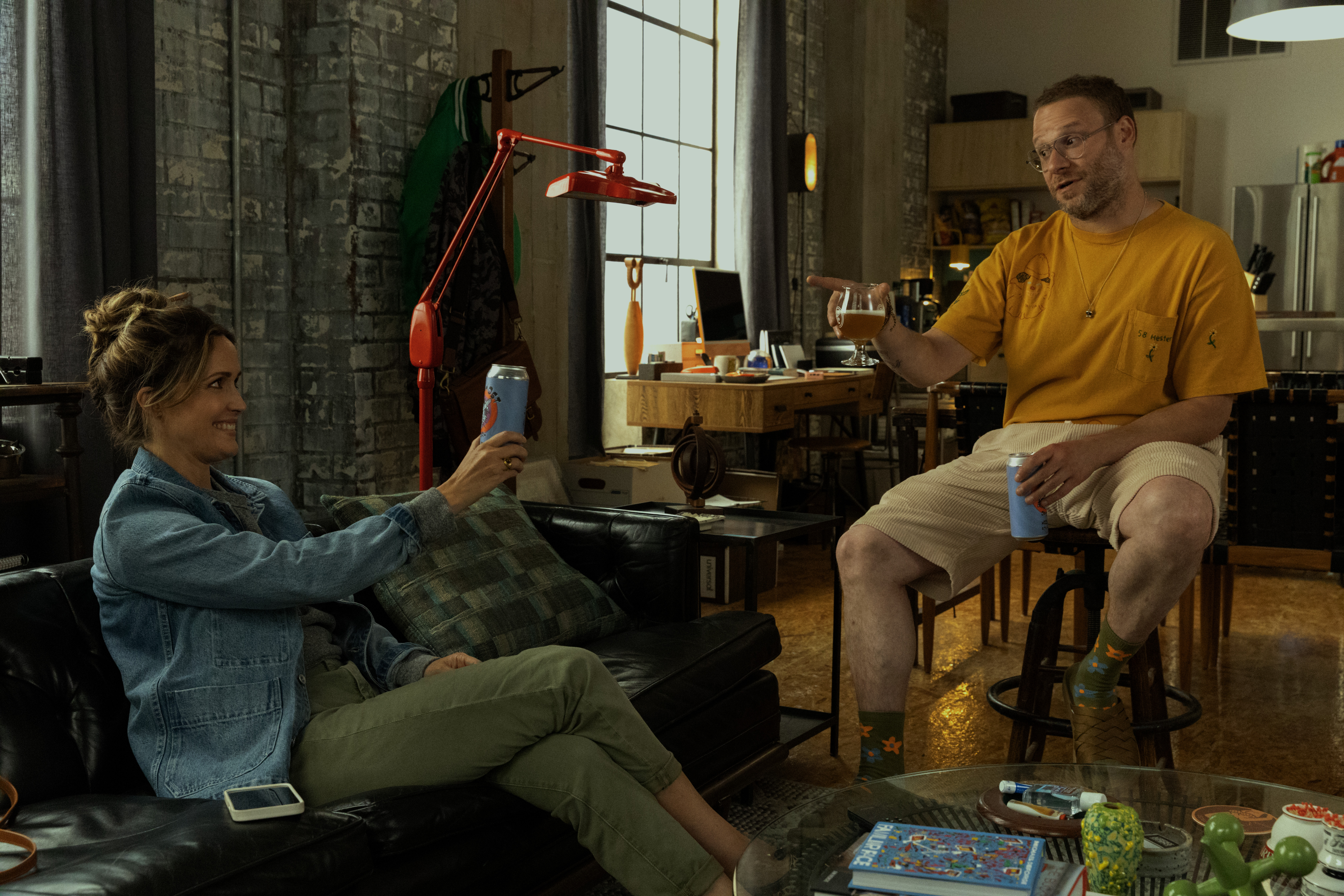 Rose Byrne y Seth Rogen se juntan una vez más en "Platonic". (Apple TV+)