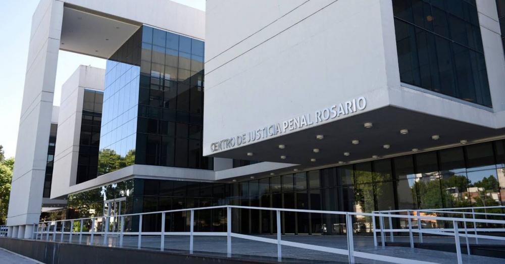 Condenaron a tres hermanas que sacaban préstamos a nombre de personas fallecidas: robaron $45 millones en total