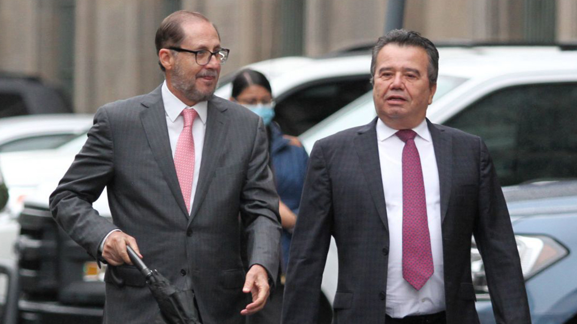 Vizcarra Calderón (derecha) acudió con 24 empresarios de Sinaloa a la cita con AMLO (Foto: Cuartoscuro)
