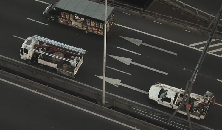 Tragedia en Flores: un choque en la Autopista 25 de Mayo provoc&oacute; la ca&iacute;da de un cartel y mat&oacute; a un polic&iacute;a