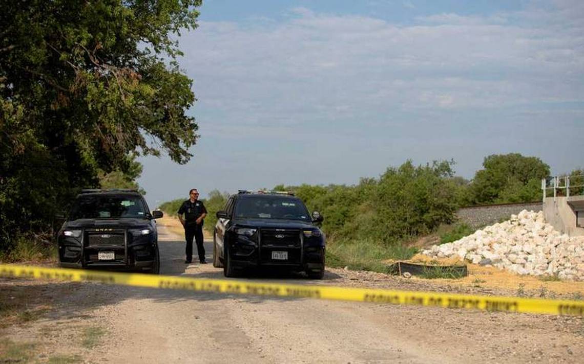 El 27 de junio en San Antonio, Texas, fue localizado un tráiler abandonado con 73 migrantes, de los cuales 53 murieron asfixiados. 
(Foto: Cuartoscuro)