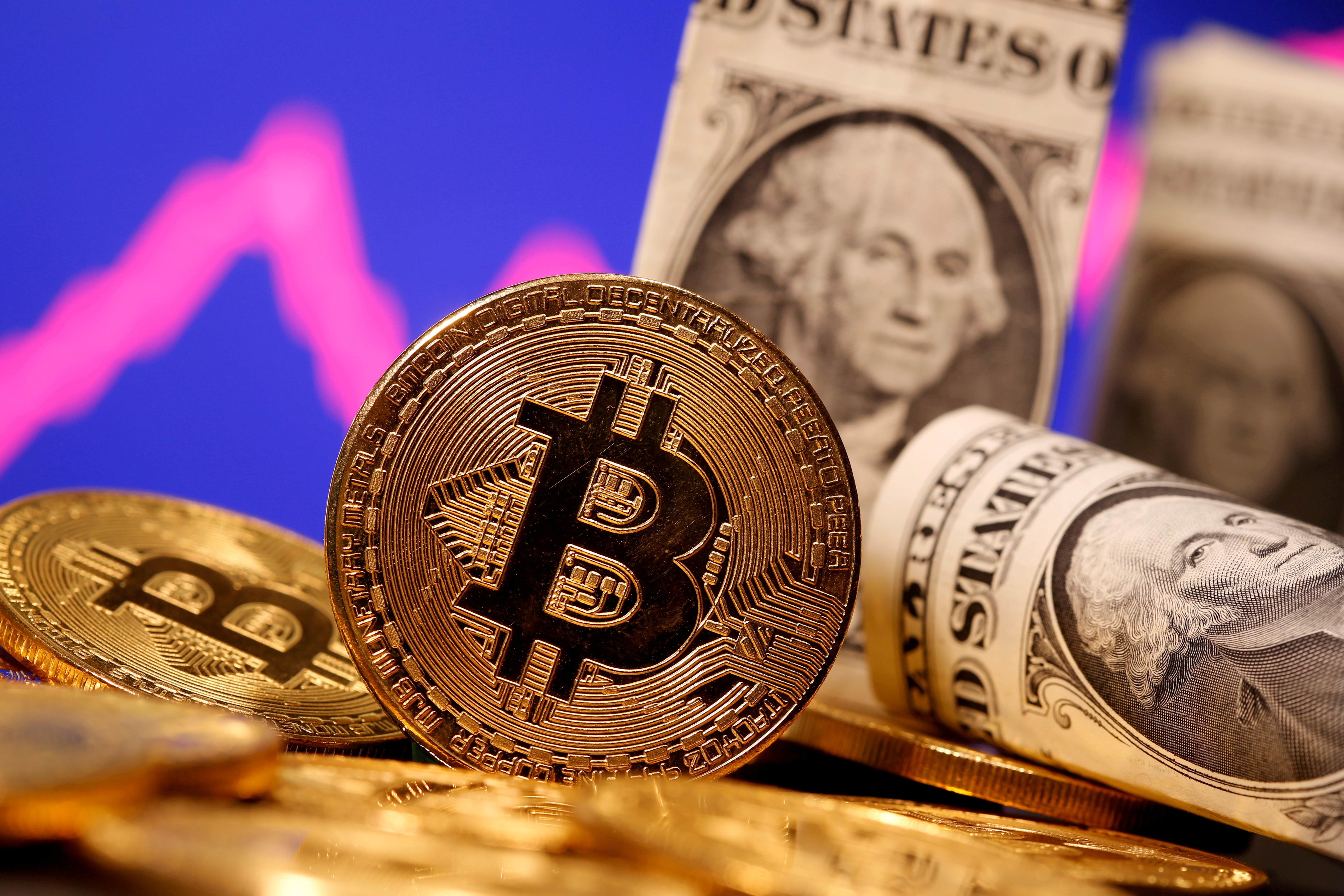 Hoy el Bitcoin cotiza en torno a los USD 39.700 por unidad (REUTERS/Dado Ruvic/File Photo)