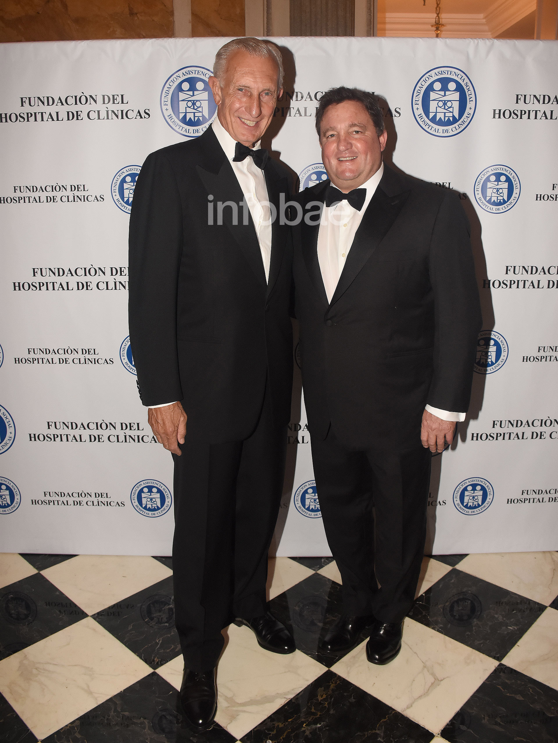 Jorge Neuss junto al presidente de la Fundación del Hospital de Clínicas, Alejandro Macfarlane
