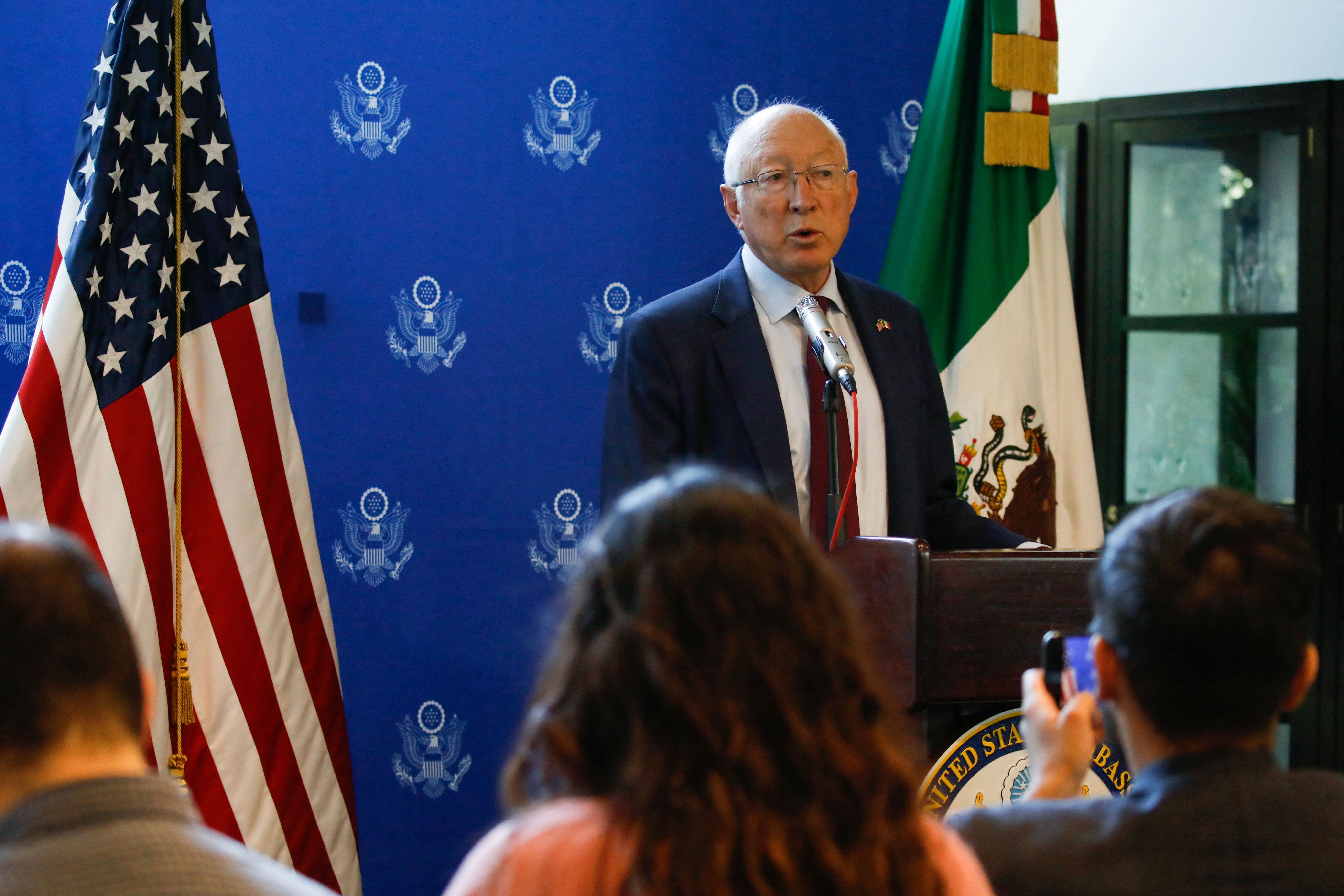 Salazar durante la conferencia con medios la tarde de este 14 de marzo (Foto: Reuters)