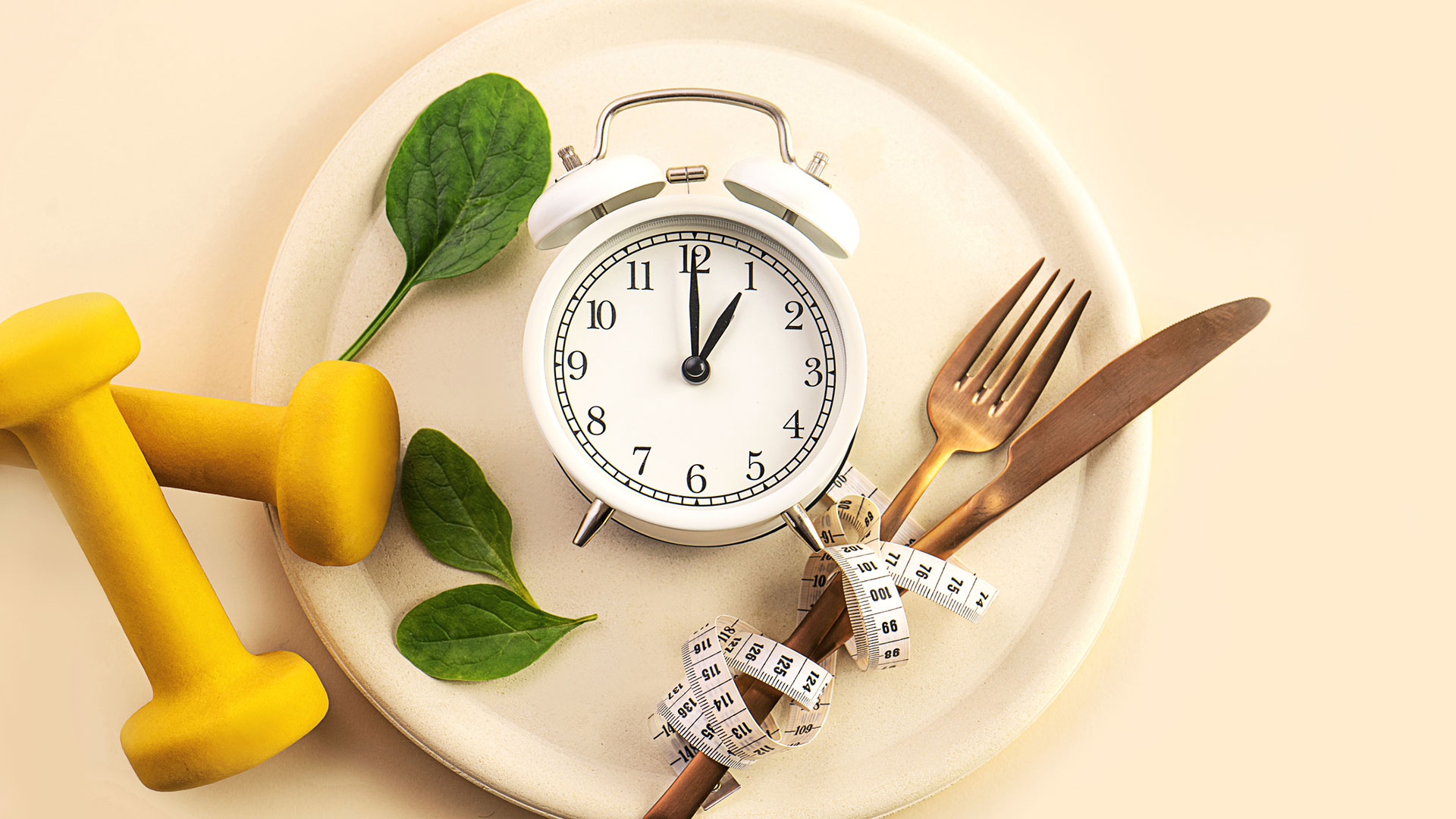 La llamada dieta de ayuno intermitente implica una ingesta calórica sólo dentro de un tiempo definido y acotado durante el día (Gettyimages)