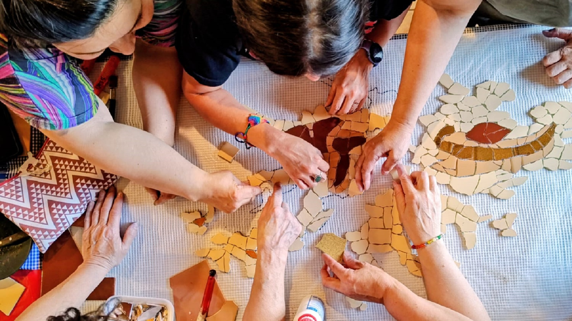 El FeMo pinta Argentina de colores: comienza el gran evento del arte del mosaico