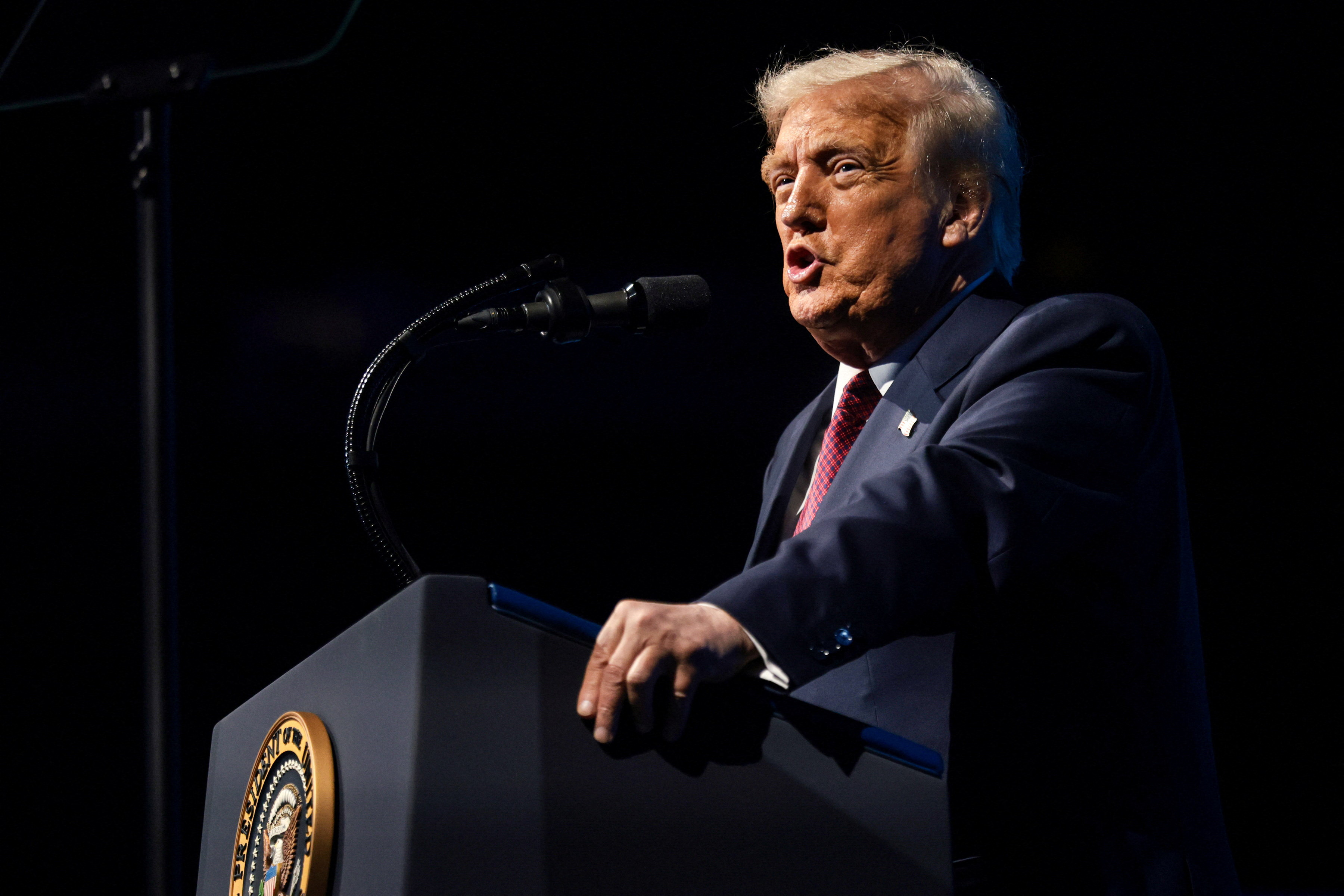 El lujoso detalle en el contrato de Memphis Depay que abrió las puertas a la polémica con Corinthians