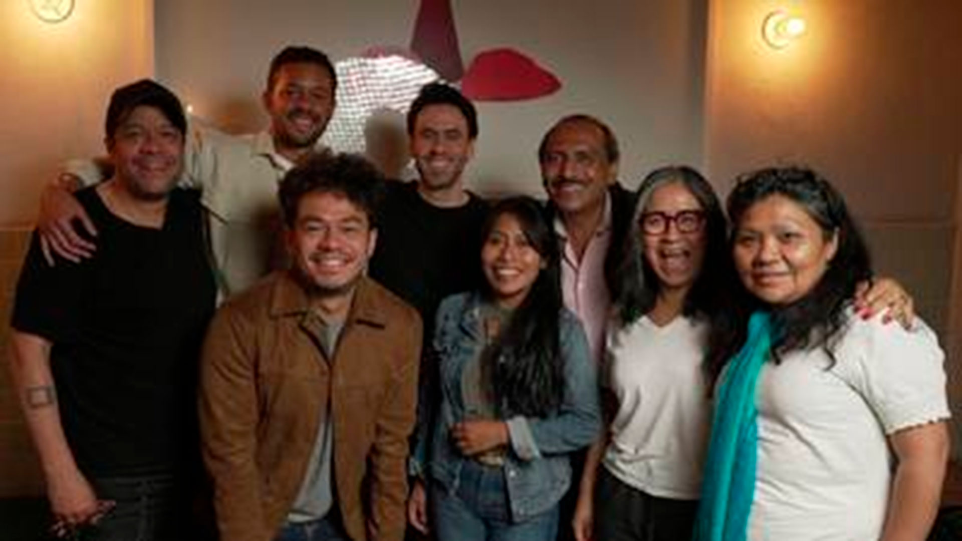 Parte del elenco de "La gran seducción". (Netflix)