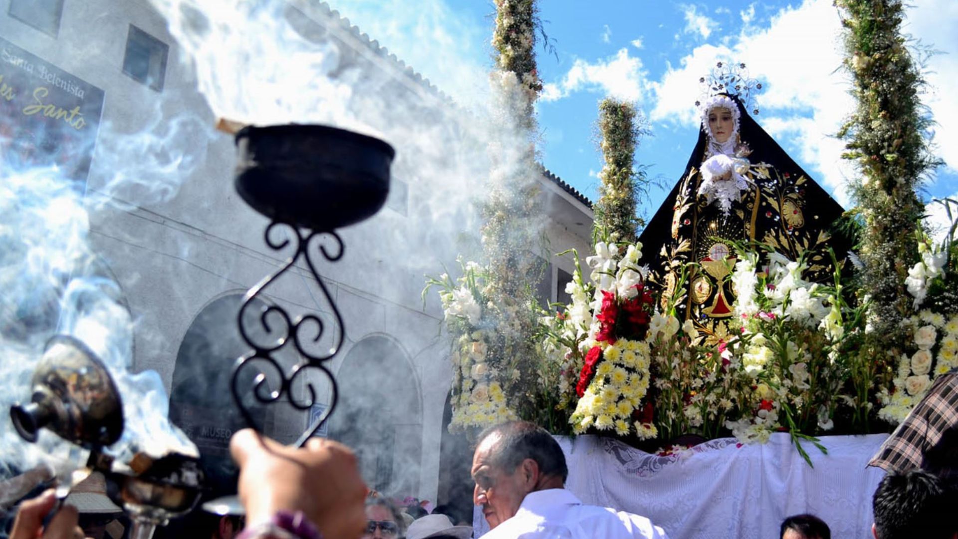 Semana Santa: las costumbres que se viven en cinco grandes ciudades del  Perú en estos días