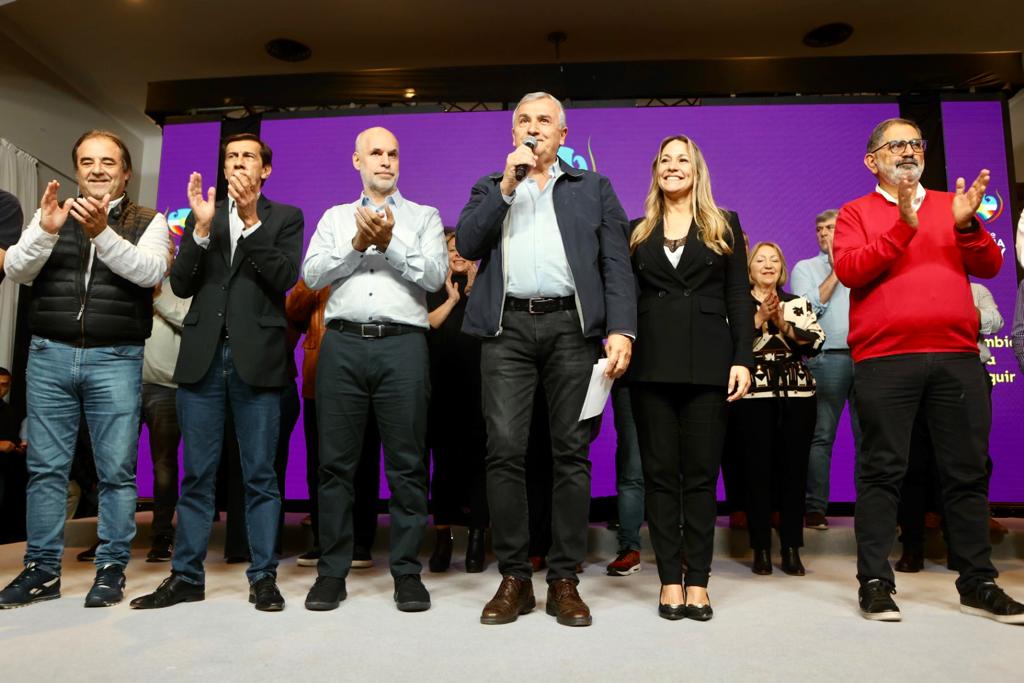 Gerardo Morales celebró el triunfo en Jujuy con Horacio Rodríguez Larreta y Martín Lousteau (Prensa Frente Cambia Jujuy)