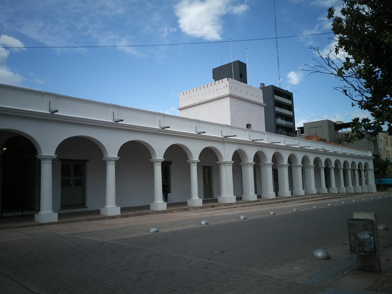 El Cabildo de Jujuy fue el escenario que usó Belgrano para presentar en sociedad a la bandera