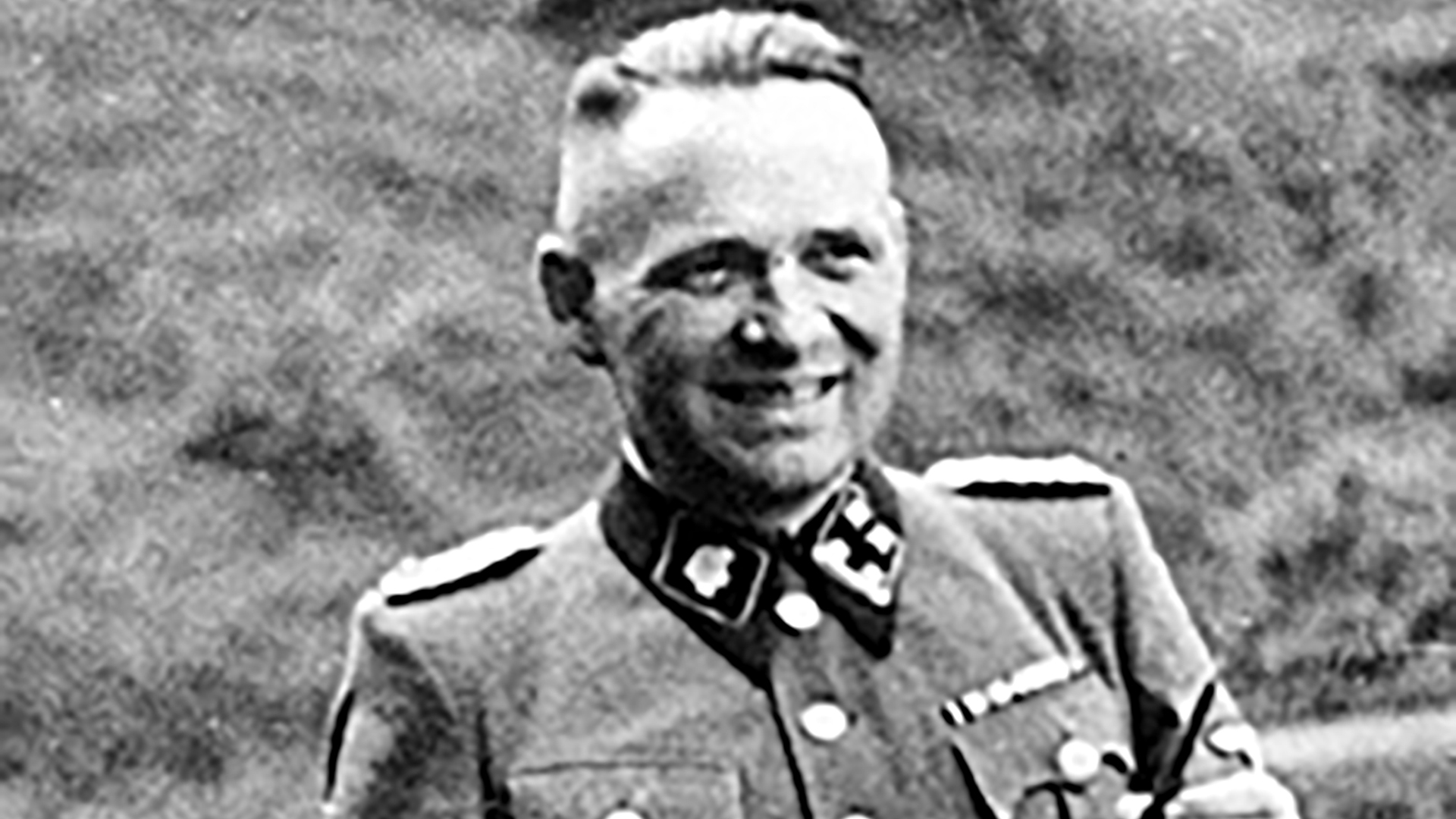 Rudolf Hoss fue el comandante de Auschwitz. el que puso en marcha la fábrica de muerte más terrible de la historia