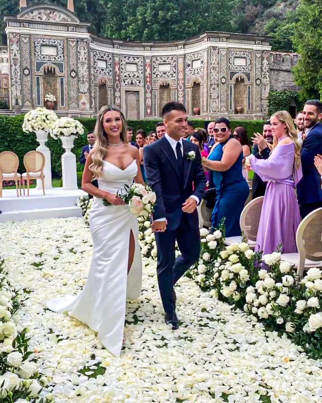 Lautaro Martínez y Agustina Gandolfo festejaron su casamiento en un lujoso hotel ubicado en la zona del lago de Como, Italia