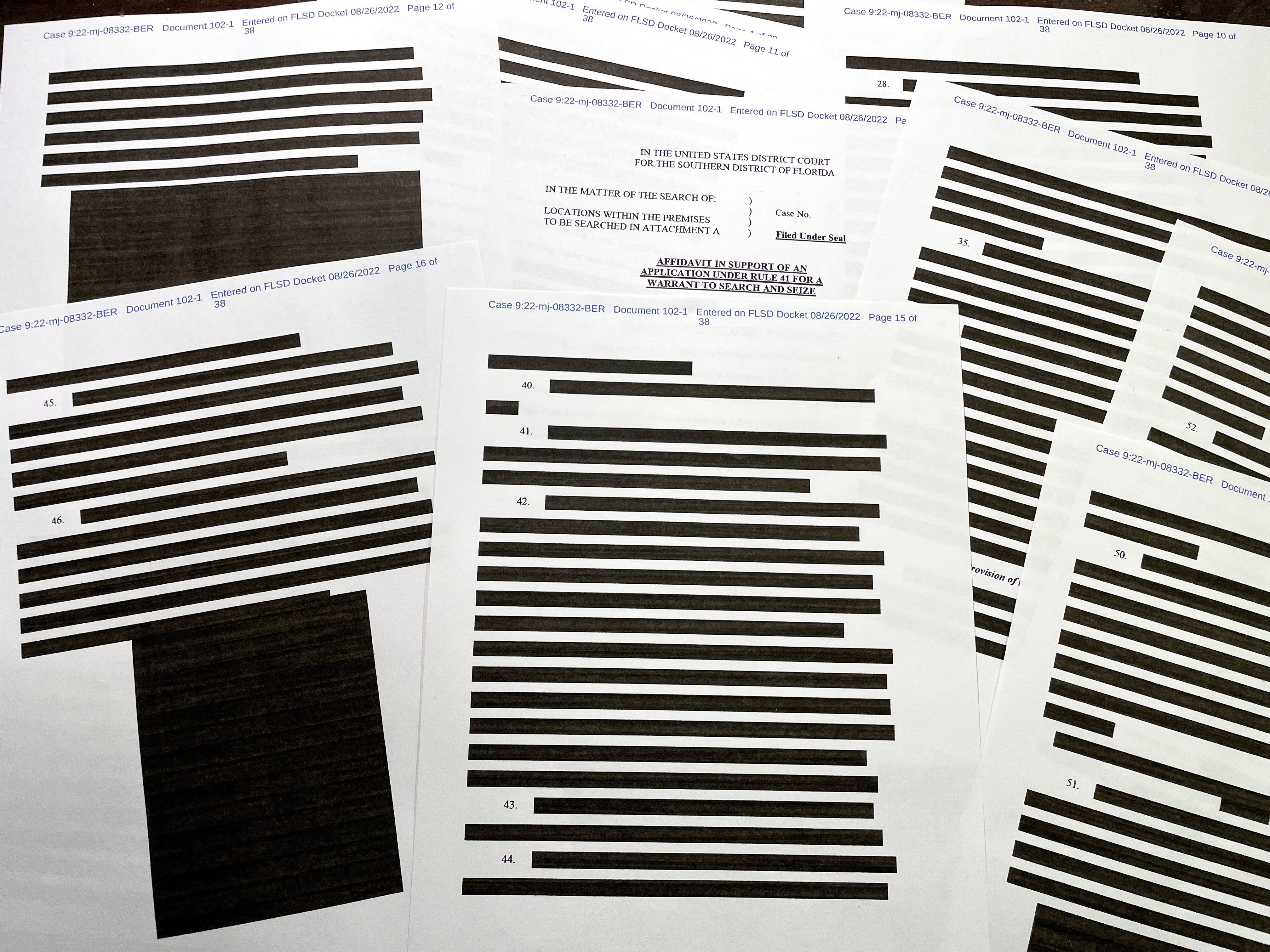 El pasado 8 de agosto el FBI incautó mas de 100 documentos con etiqueta de confidencialidad de su propiedad (REUTERS)