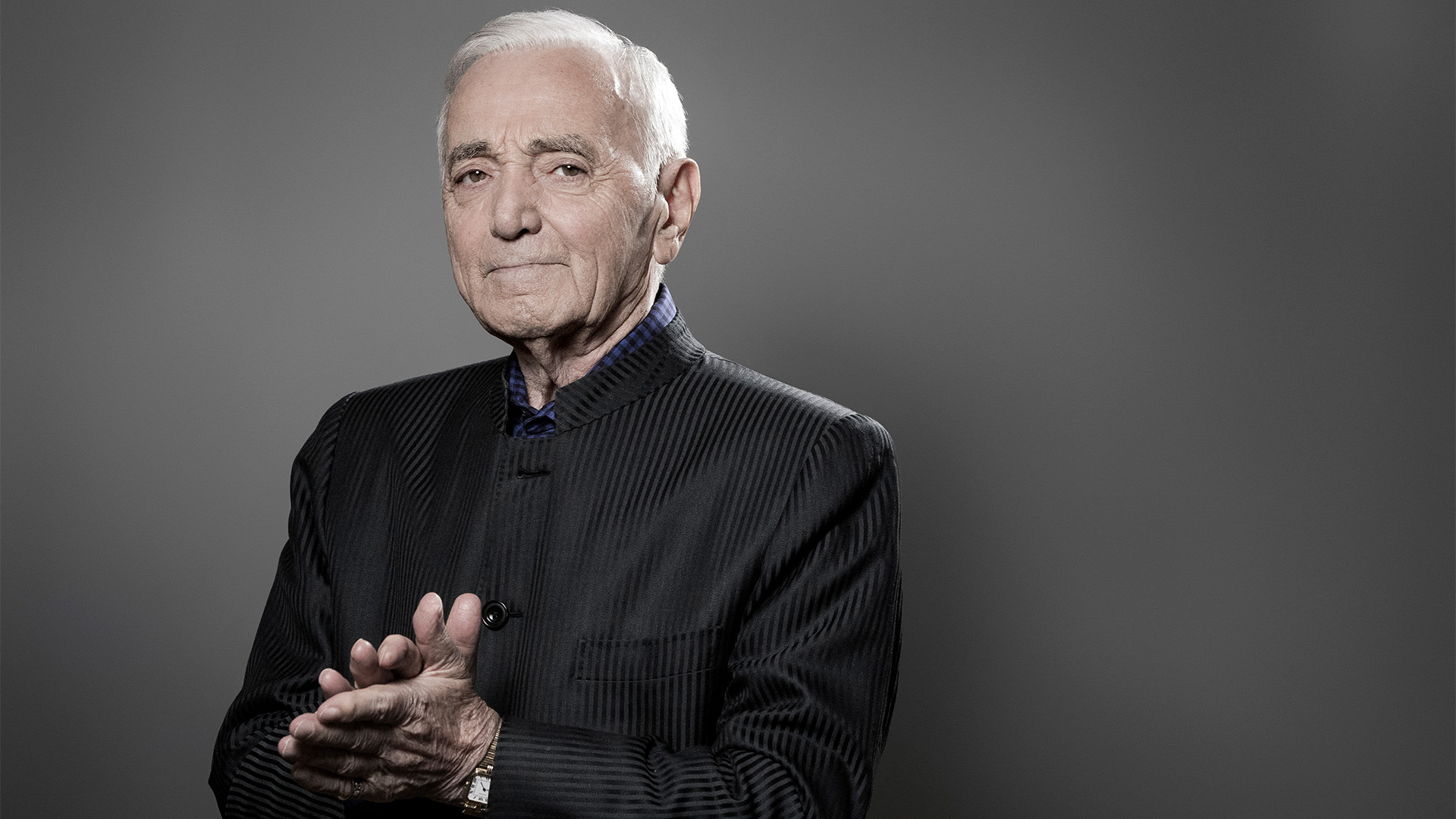 Charles Aznavour: el gran ídolo de la "chanson francesa" que comenzó su carrera como letrista, chofer y asistente de Edith Piaf