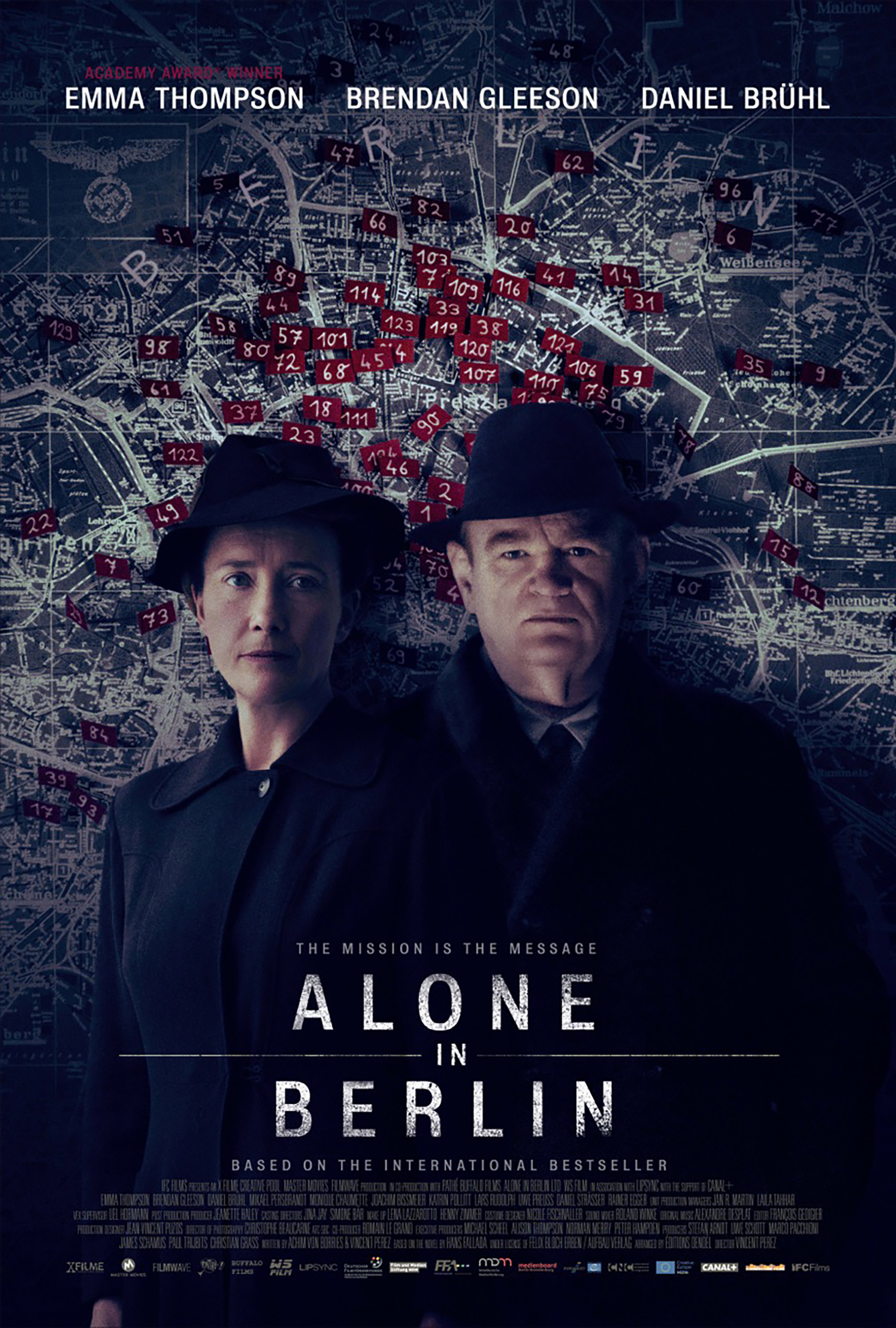 Solos en Berlín con Emma Thompson y Brendan Gleeson es la última de las muchas adaptaciones que tuvo la novela de Hans Fallada