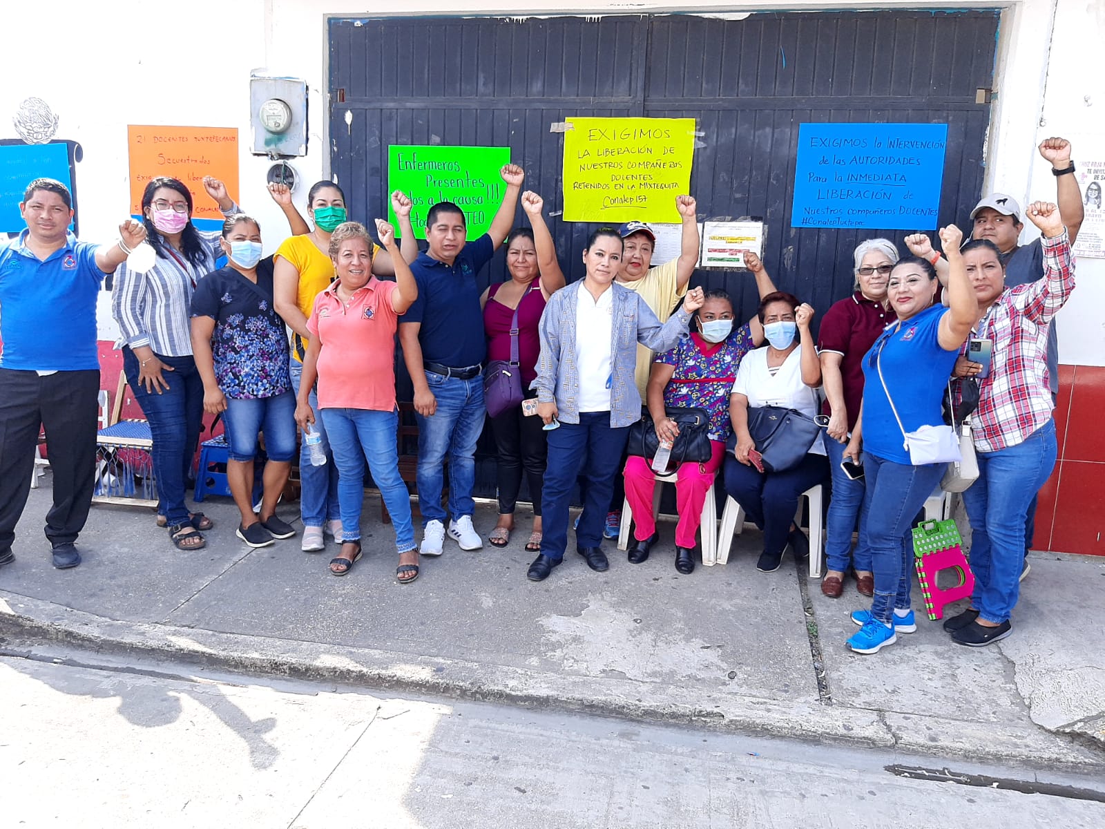 El Colegio de Enfermeras de Oaxaca, Sección Papaloapan, se unieron a las manifestaciones para exigir la liberación de sus compañeros docentes (Foto: Twitter@SUTDCEOTuxtepec)
