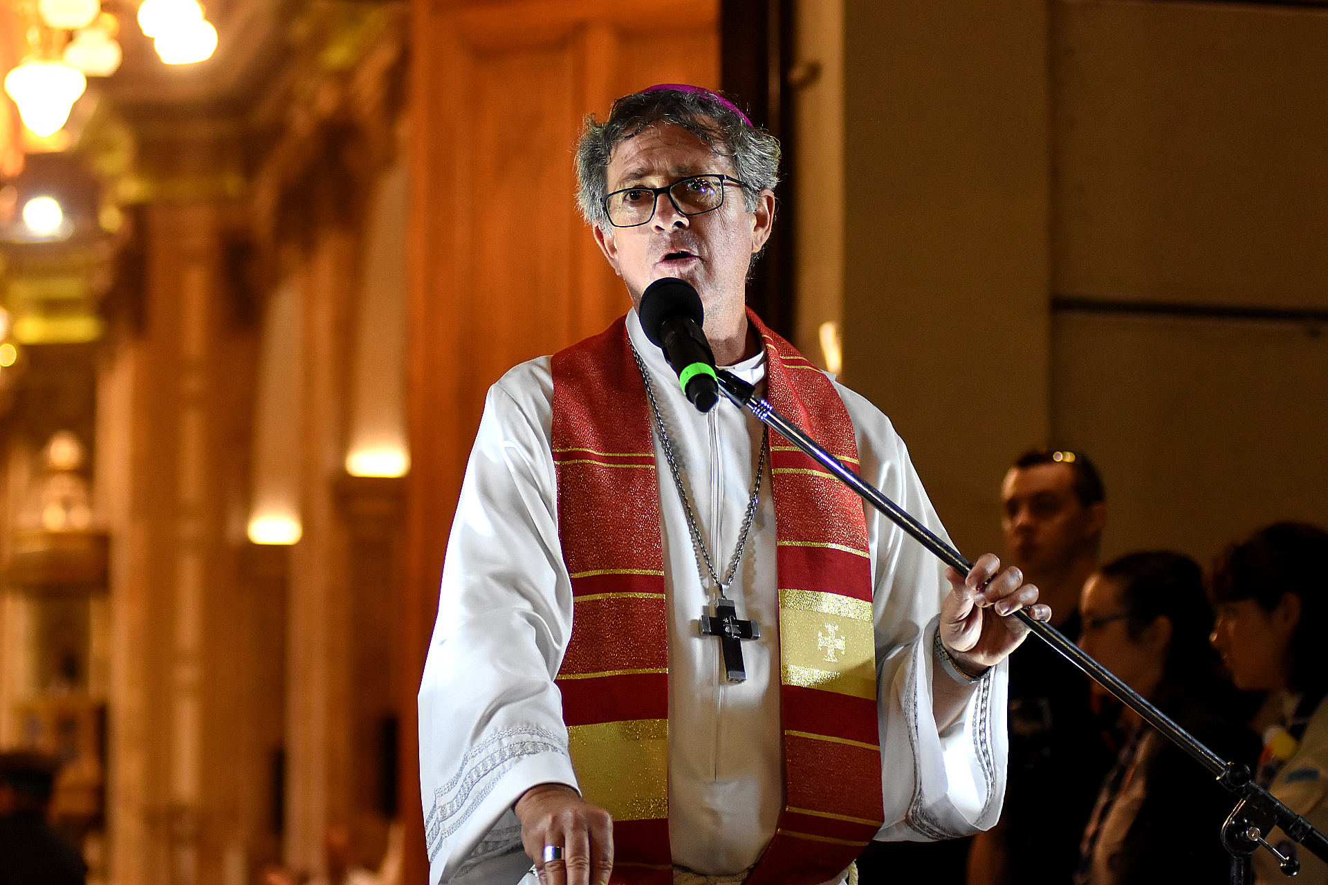 El Gobierno no quiere confrontar con la Iglesia, pero apuntan contra García Cuerva