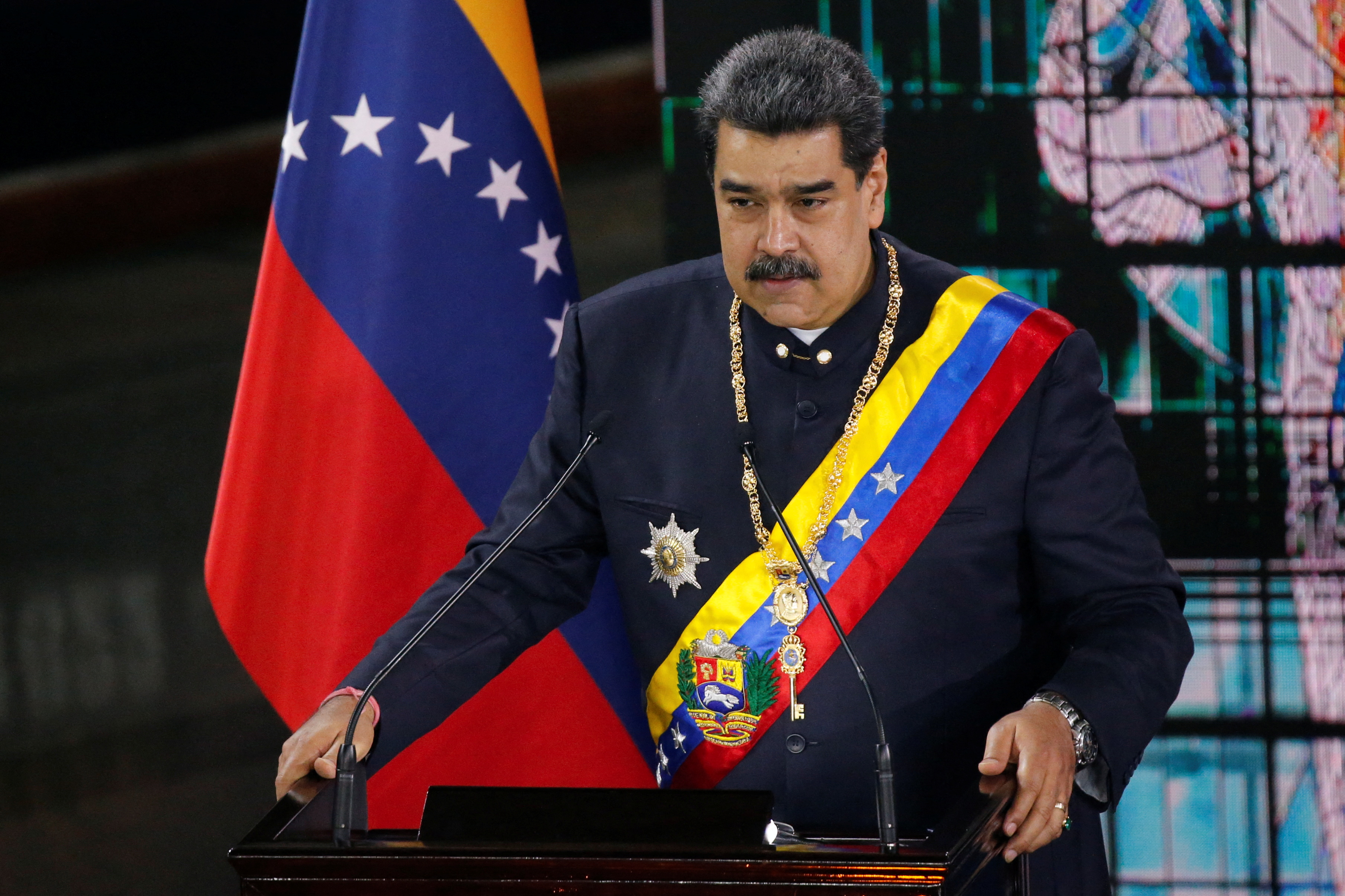 El dictador de Venezuela Nicolás Maduro habla durante una ceremonia que marca la apertura del nuevo período judicial, en Caracas, Venezuela 27 de enero de 2022. REUTERS/Leonardo Fernández Viloria