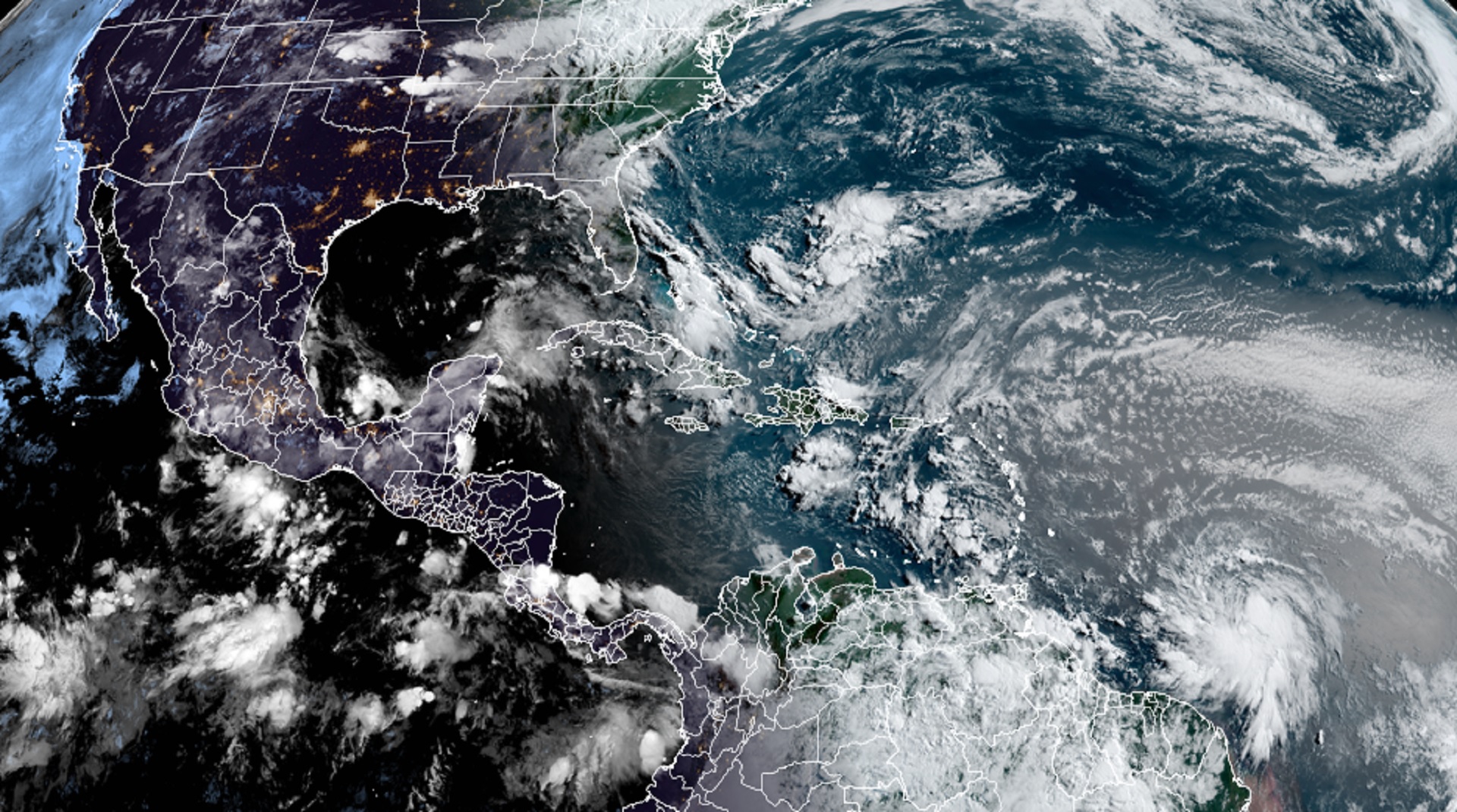 Elsa se irá acercando al continente y según las previsiones del SMN no evolucionará a huracán (Foto: RAMMB/NOAA/GOES-16)