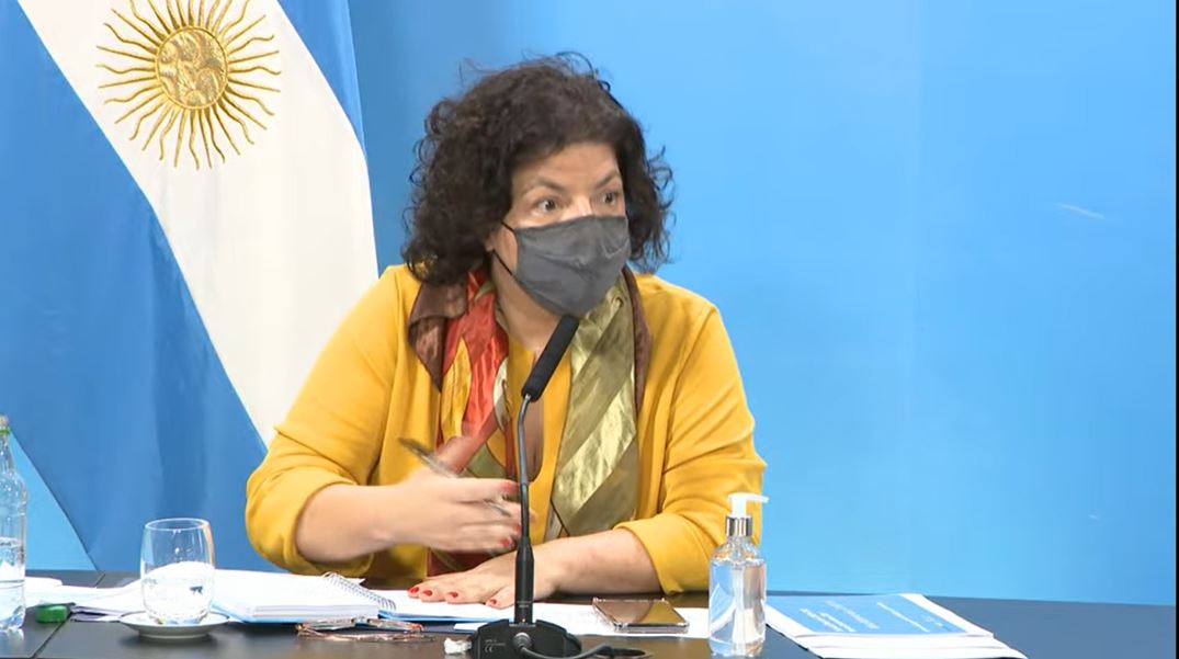 La Ministra de Salud de la Nación, Carla Vizzotti, contó que evalúan la  posibilidad de dar refuerzos de la vacuna contra el COVID-19. El domingo pasado se anunció la compra de vacunas ARN mensajero a la empresa Moderna. Existe la posibilidad de que se apliquen como refuerzo en Argentina