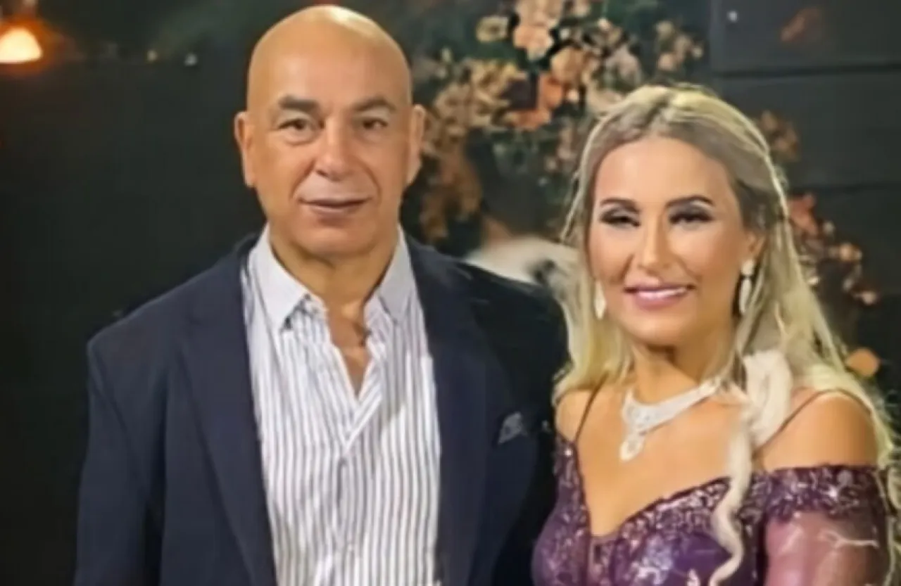 El video del esc&aacute;ndalo del t&eacute;cnico de la selecci&oacute;n de Egipto: se desmay&oacute; en medio de la pelea entre su primera y su segunda esposa