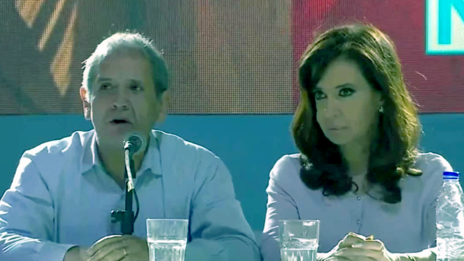 El diputado kirchnerista Sergio Palazzo, con Cristina Kirchner, que lo felicitó por la paritaria del gremio bancario