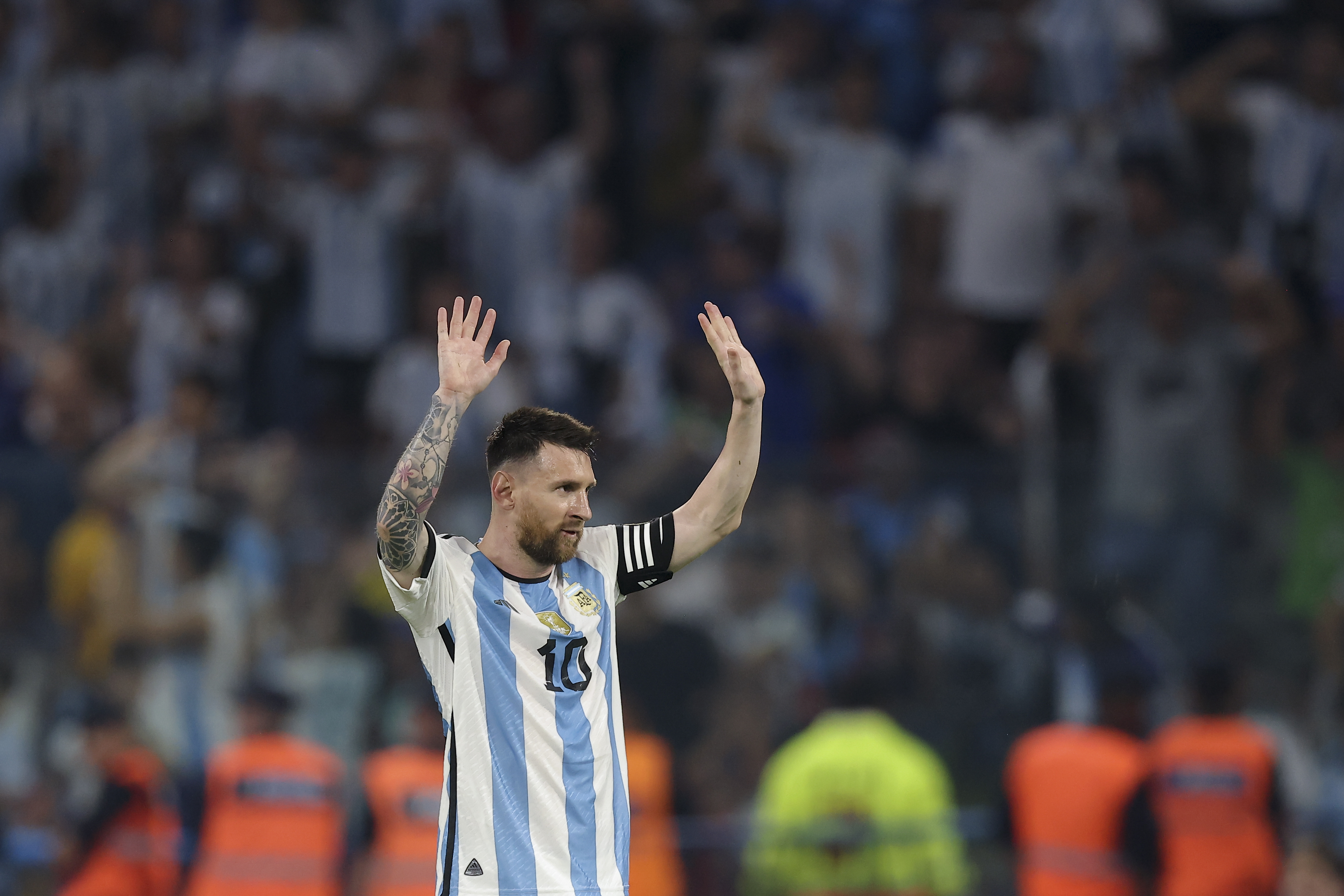 Messi actualmente sostiene la marca de 102 goles con la camiseta de la selección argentina (Foto: AP)