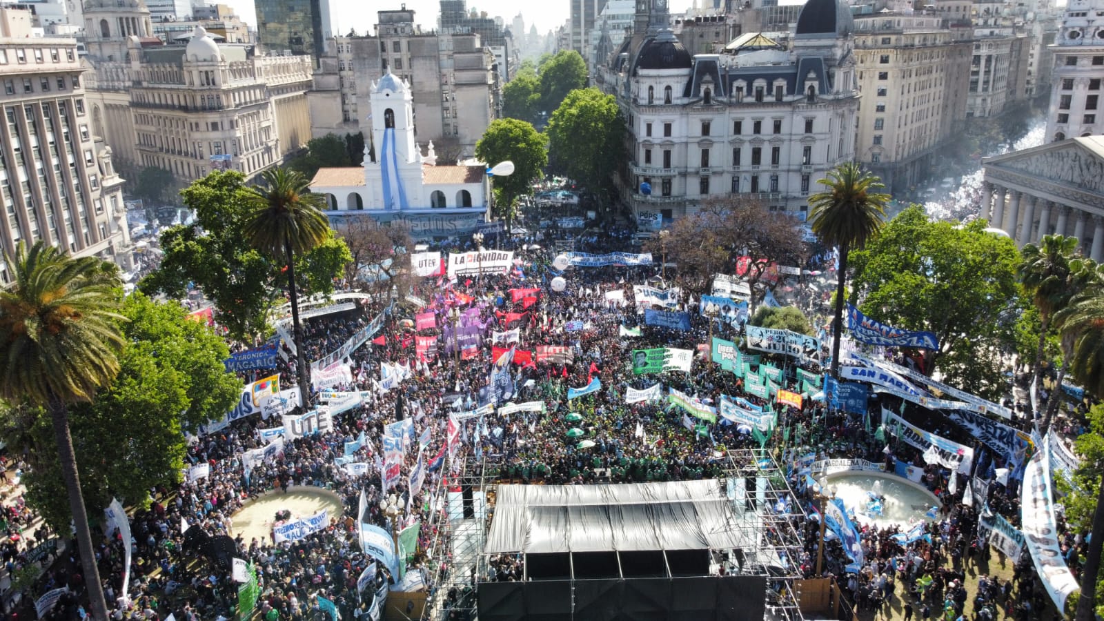 Máximo Kirchner habló ante una Plaza colmada (Franco Fafasuli)