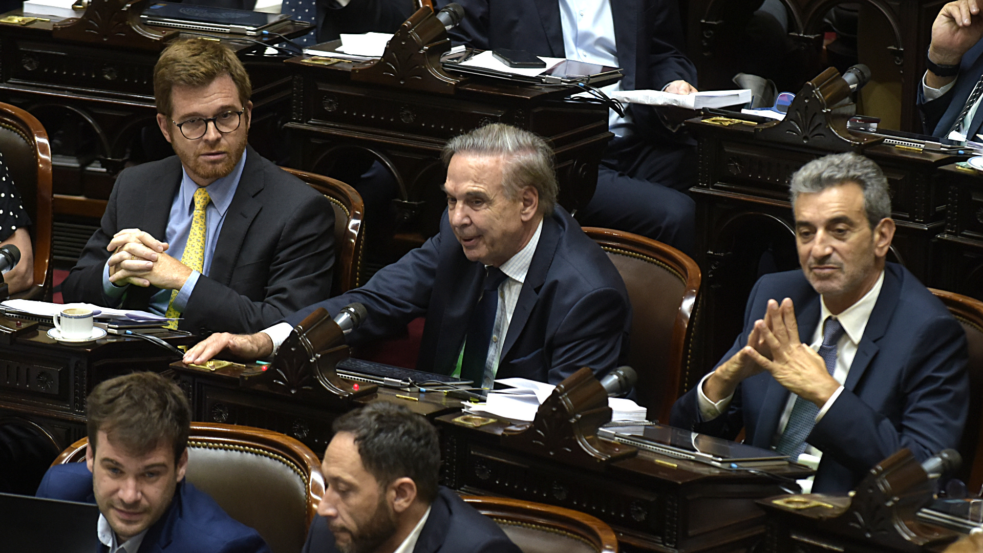 Círculo rojo: el caso Adorni, del entusiasmo en Nueva York a la angustia en Buenos Aires 