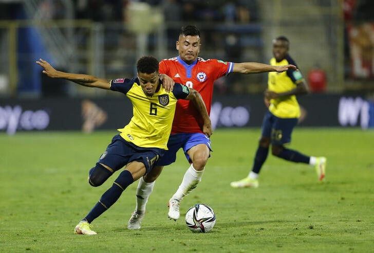 Castillo jugó los dos partidos de Eliminatorias ante Chile (Foto: Reuters)