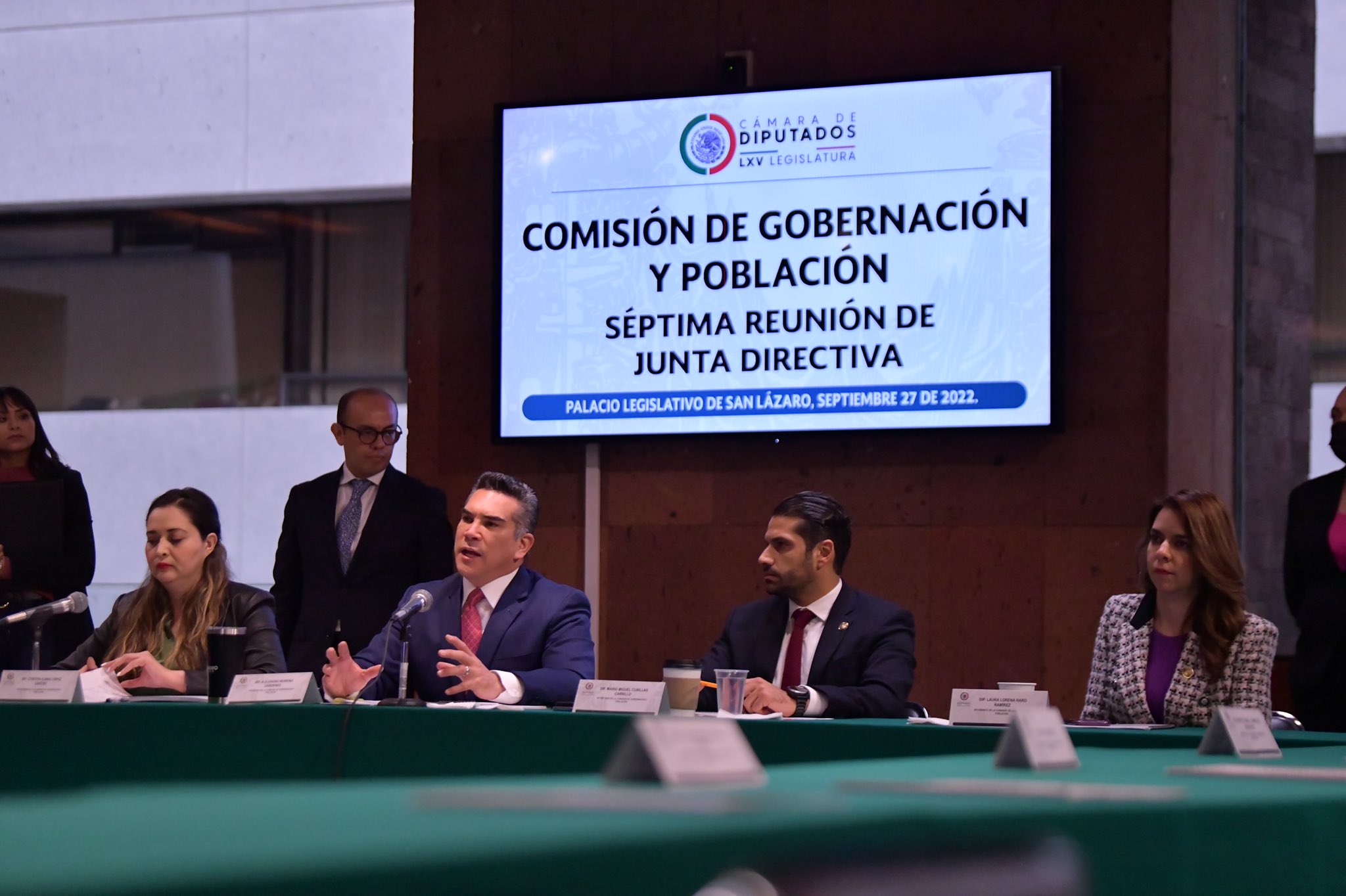 La Comisión de Gobernación, presidida por "Alito" Moreno avaló la propuesta (Twitter/@alitomorenoc)