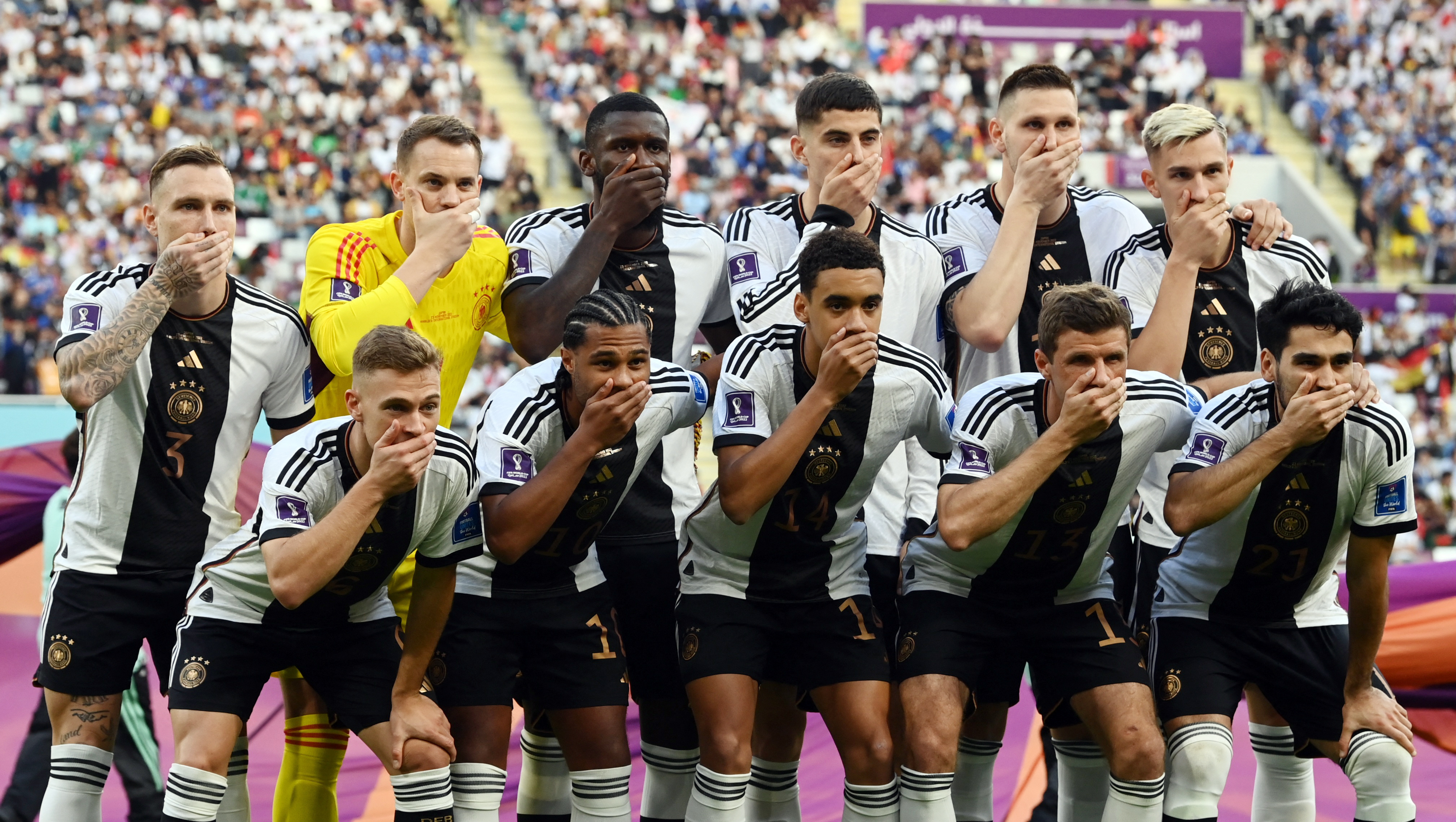 La protesta de los futbolistas alemanes contra Qatar por no poder utilizar el brazalete del colectivo LGBT+