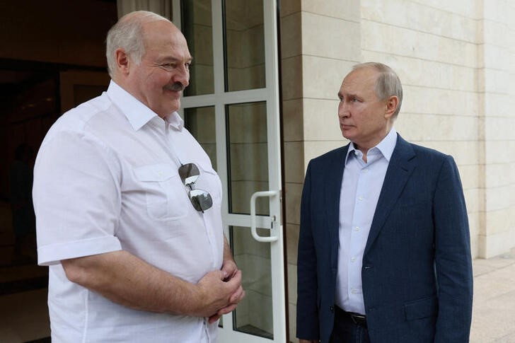 Vladimir Putin y Alexander Lukashenko (Sputnik/Gavriil Grigorov/Kremlin vía Reuters)