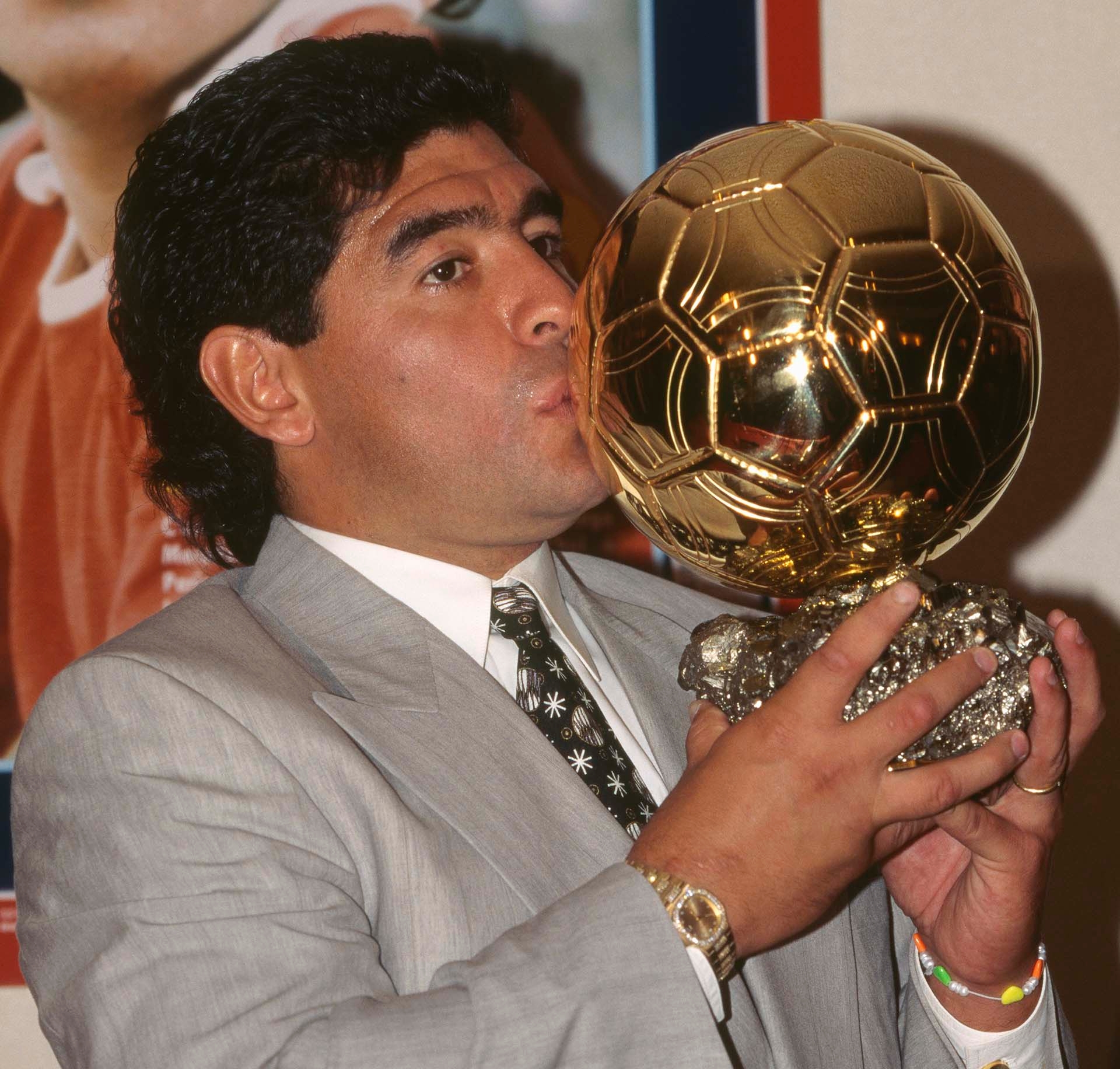 Cuantos premios tiene maradona