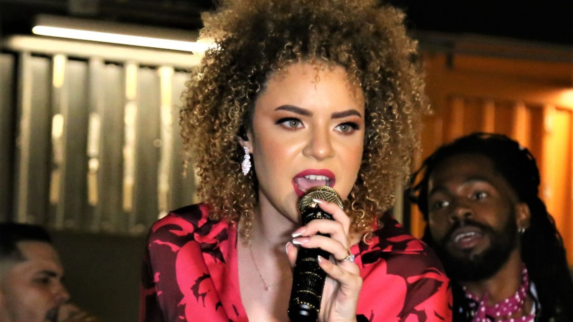 Lisandra Lizama revela que se lleva bien con las exparejas de Mauricio Diez  Canseco: “No me gusta estar mal con nadie” - Infobae