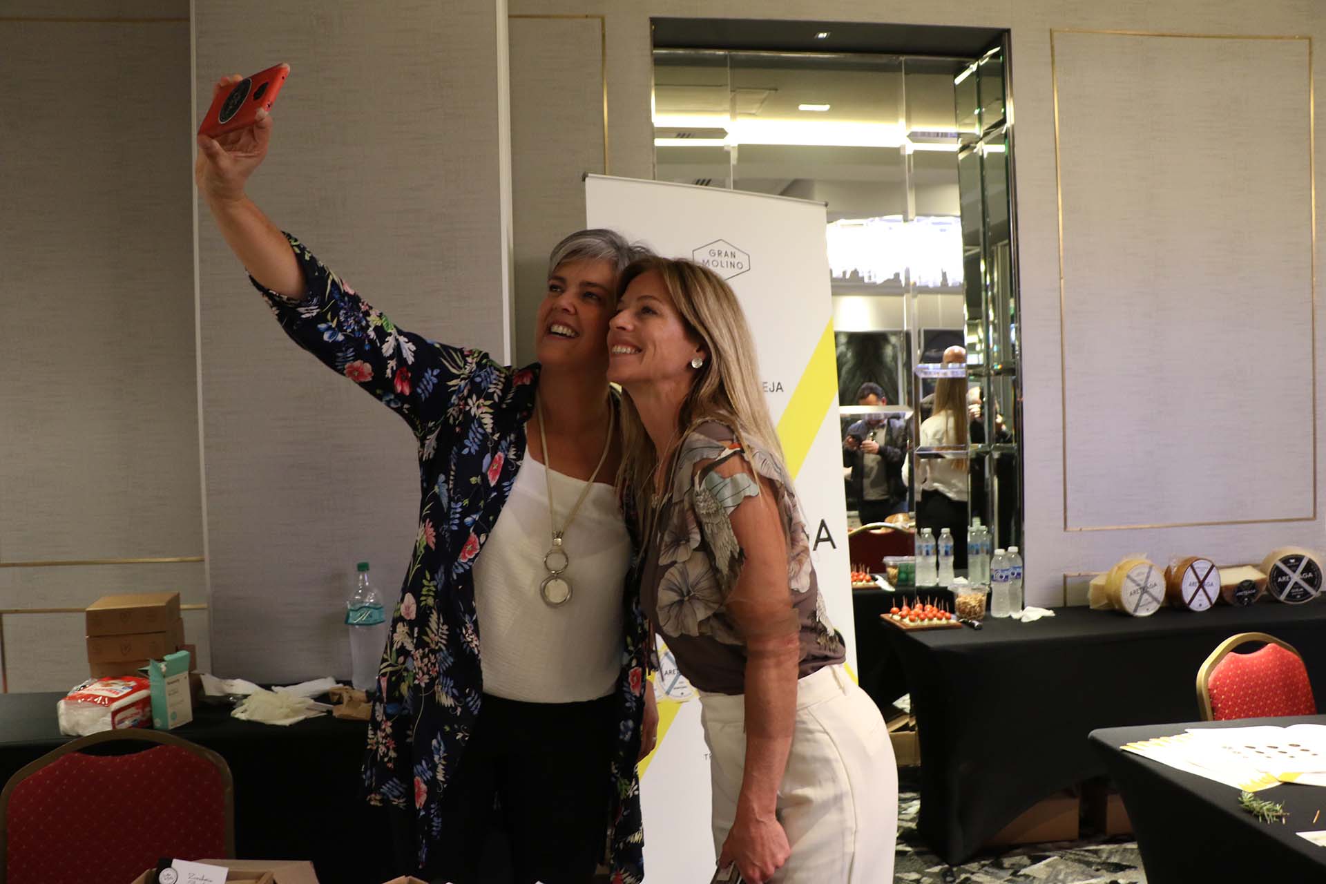 Lorena Ponce de León llegó a Buenos Aires y visitó “Uruguay Gourmet