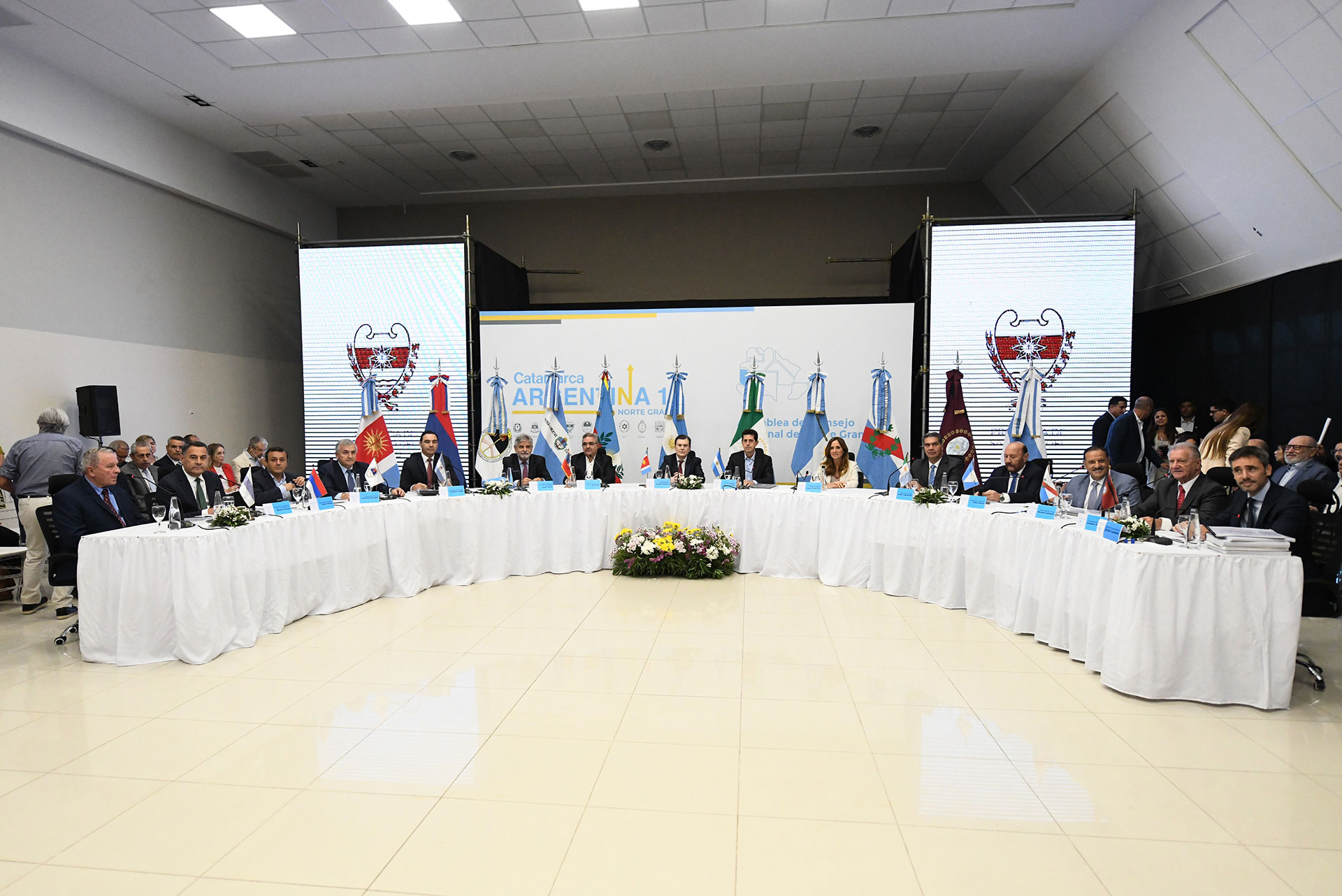 De Pedro destacó en Catamarca que se hayan “generado consensos y acuerdos con objetivos comunes entre 10 gobernadores de diferentes fuerzas políticas”