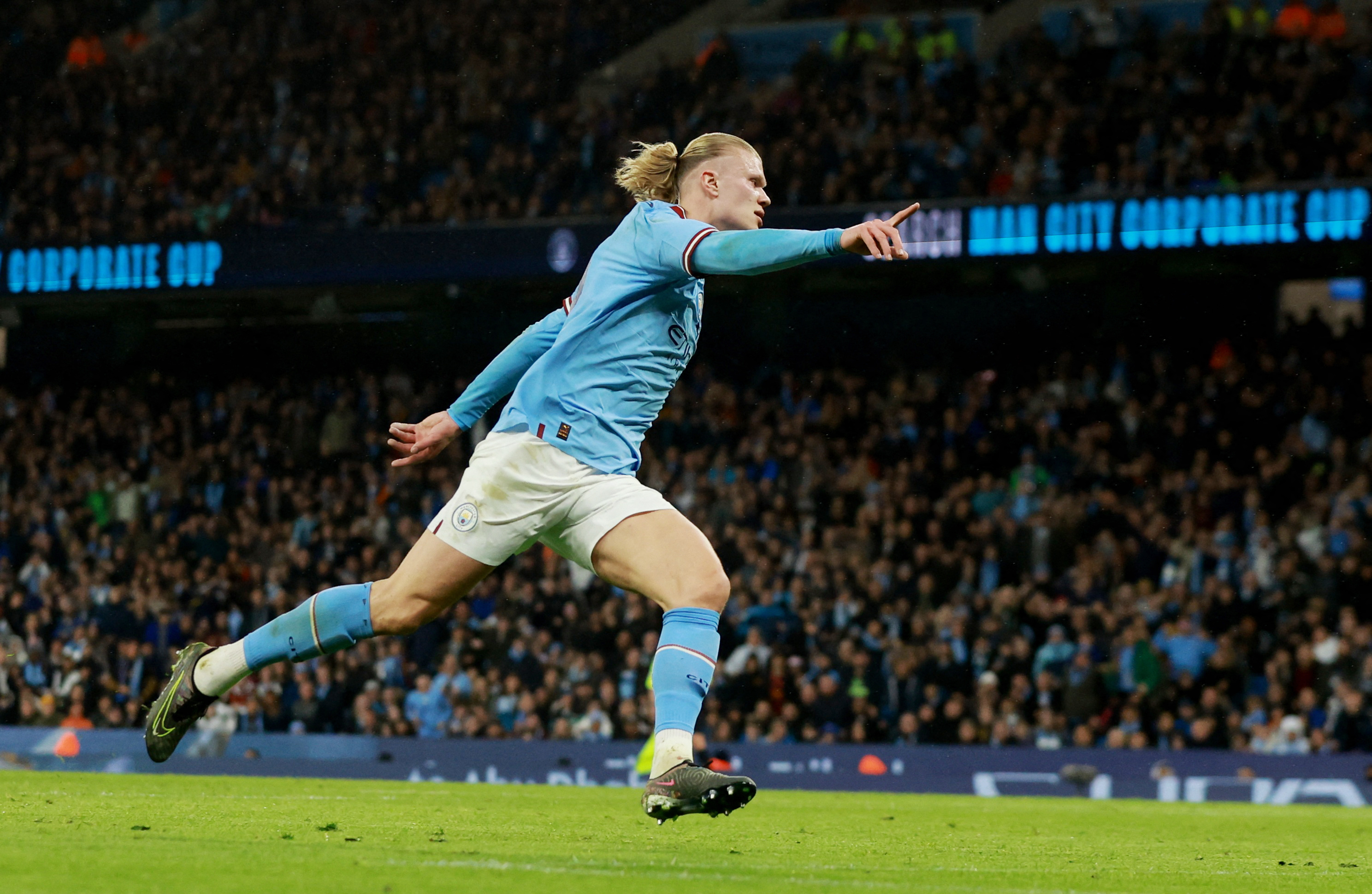 Soccer Football - FA Cup - Quarter-Final - Manchester City v Burnley - Etihad Stadium, Manchester, Britain - March 18, 2023 Manchester City's Erling Braut Haaland celebrates scoring their first goal REUTERS/Phil Noble