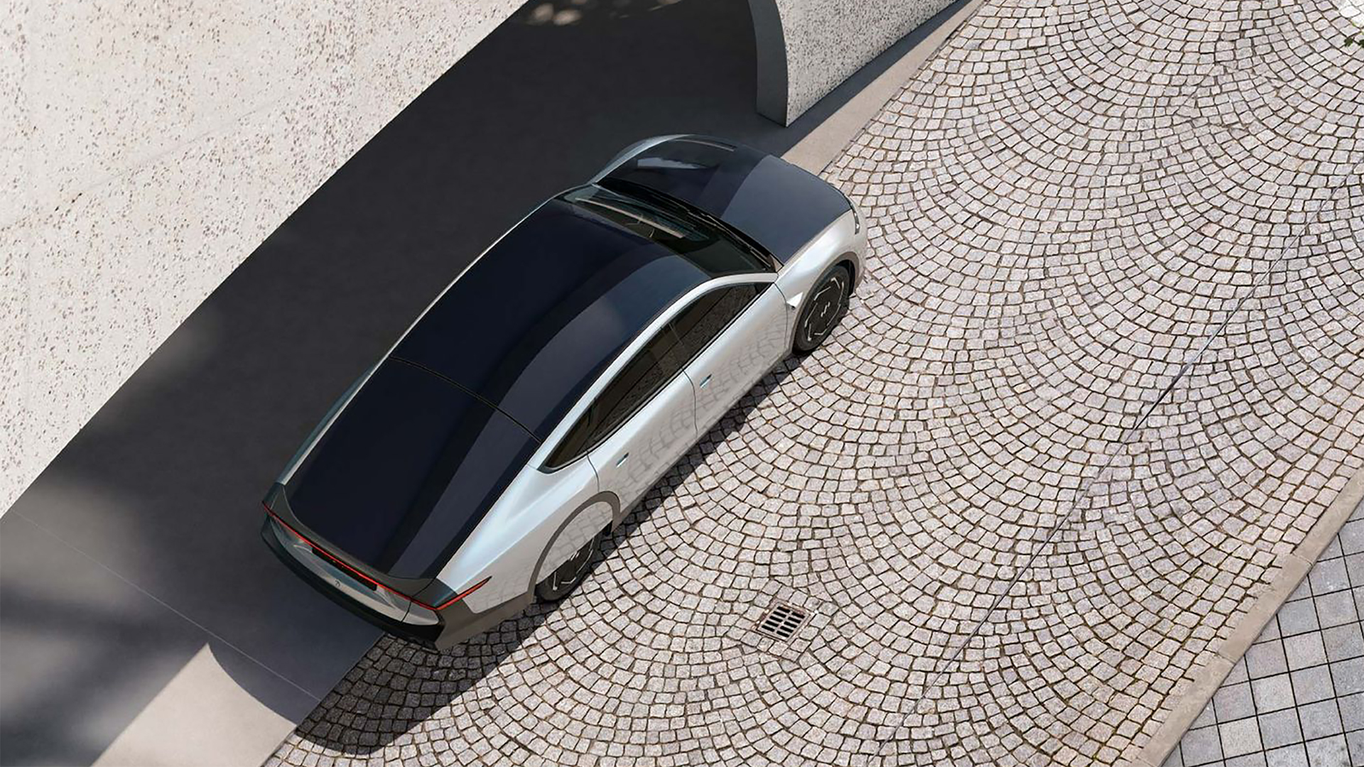 Son 5 m2 de paneles solares los que permiten capturar energía fotovoltaica y sumarla a la carga de la batería