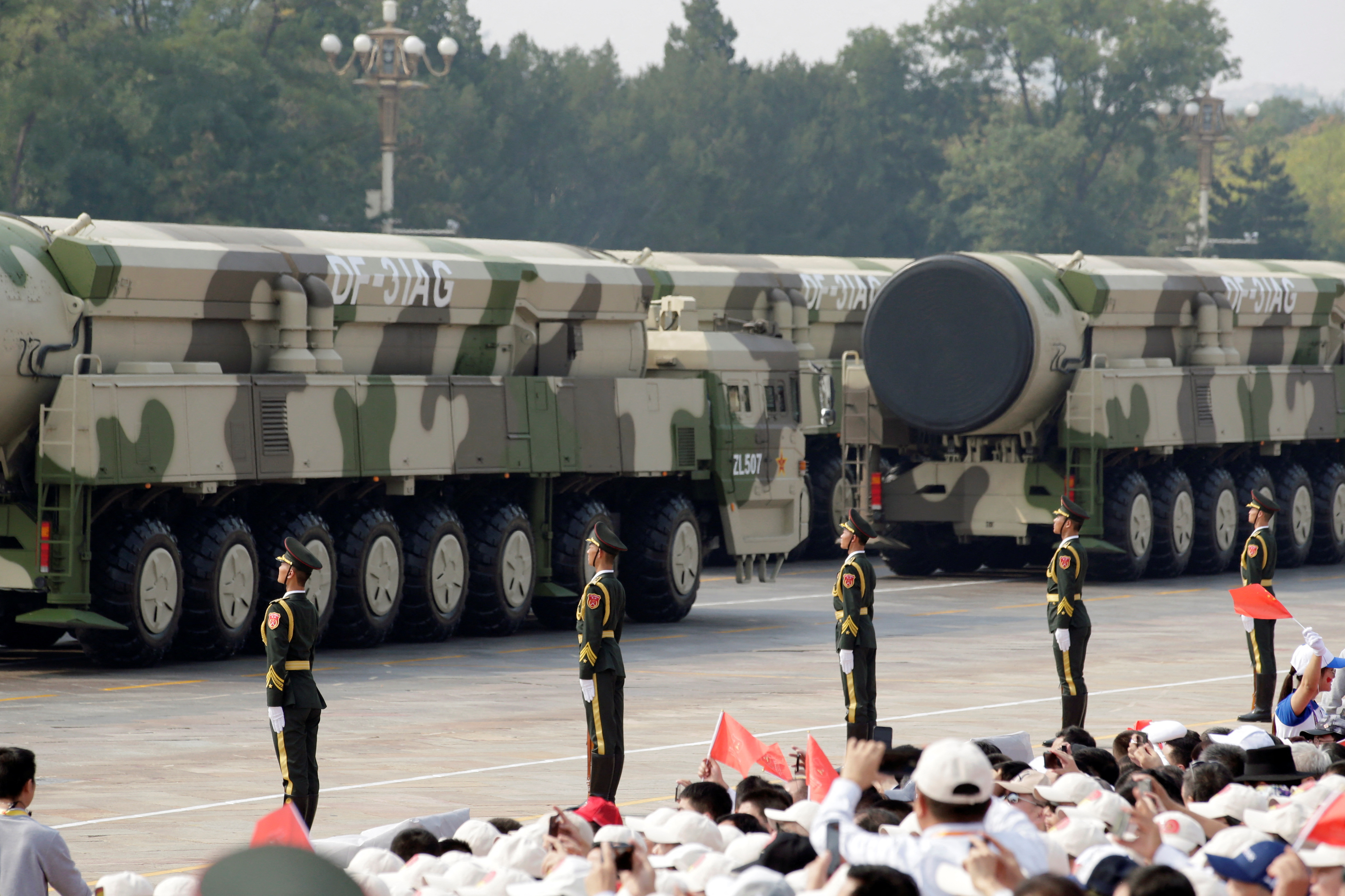 Misiles balísticos intercontinentales en la plaza de Tiananmen (Reuters)