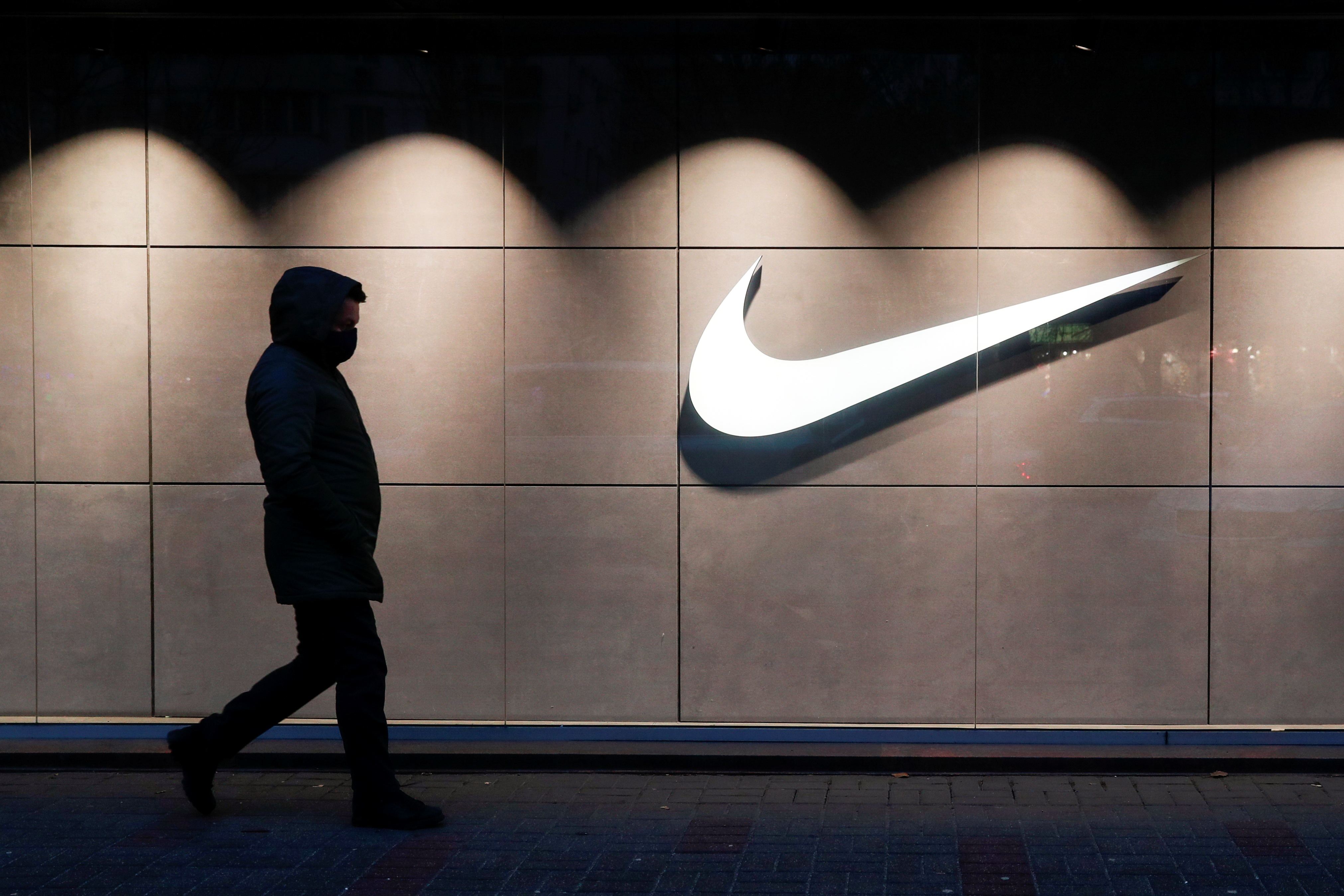 Solicitud Adolescente Inflar Se frustró la venta de Nike Argentina a un grupo mexicano: qué pasará con  la operación local y la venta de productos - Infobae