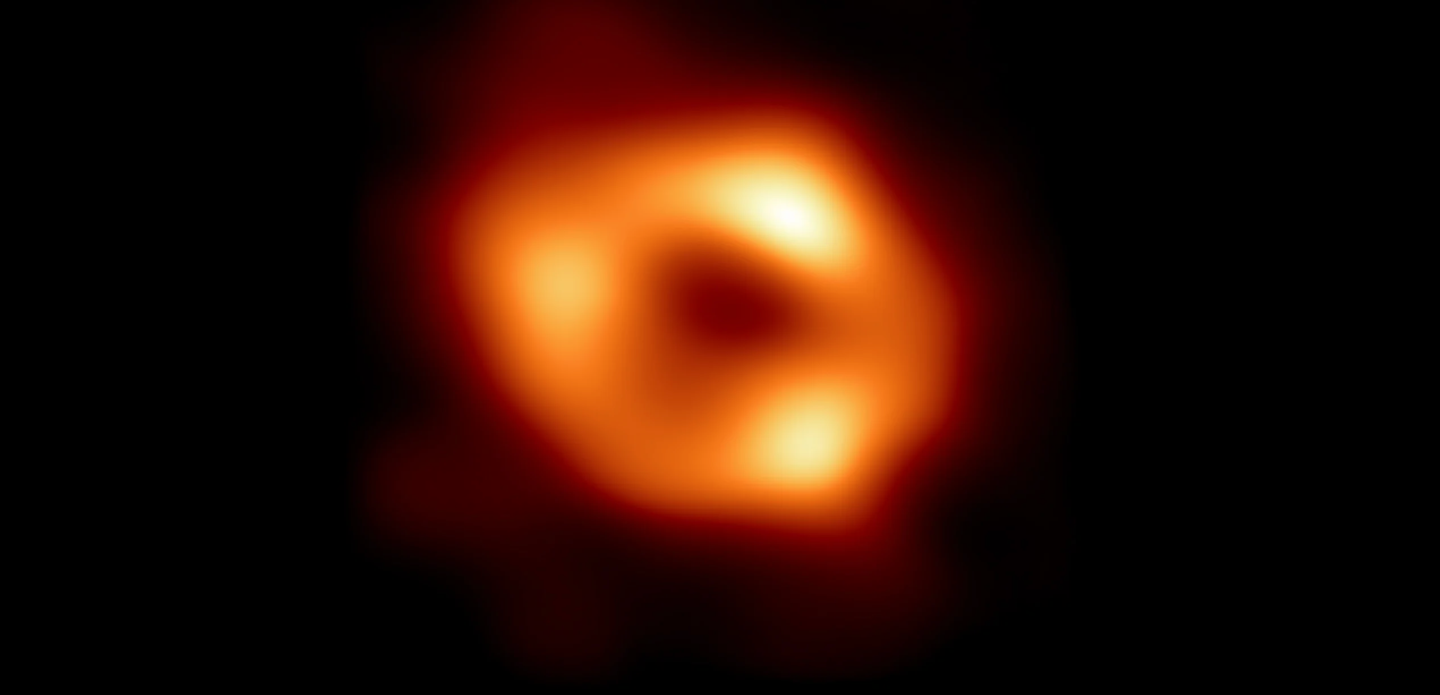 El Sagitario A* es un agujero negro supermasivo que tiene una masa 4 millones de veces mayor que nuestro Sol (Ben Prather, University of Illinois at Urbana-Champaign/EHT Theory Working Group)
