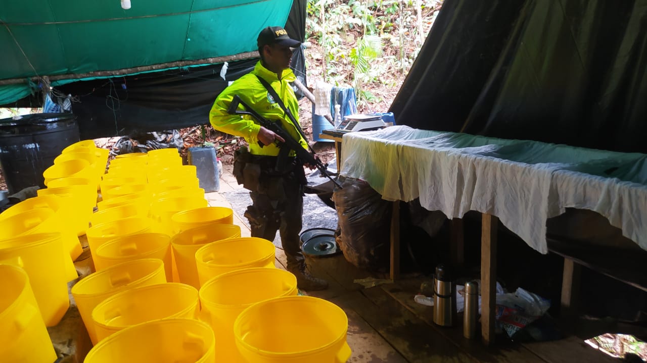 Destrucción de laboratorio para la producción de estupefacientes en la vereda Miraflores del municipio de Tibú, Norte de Santander